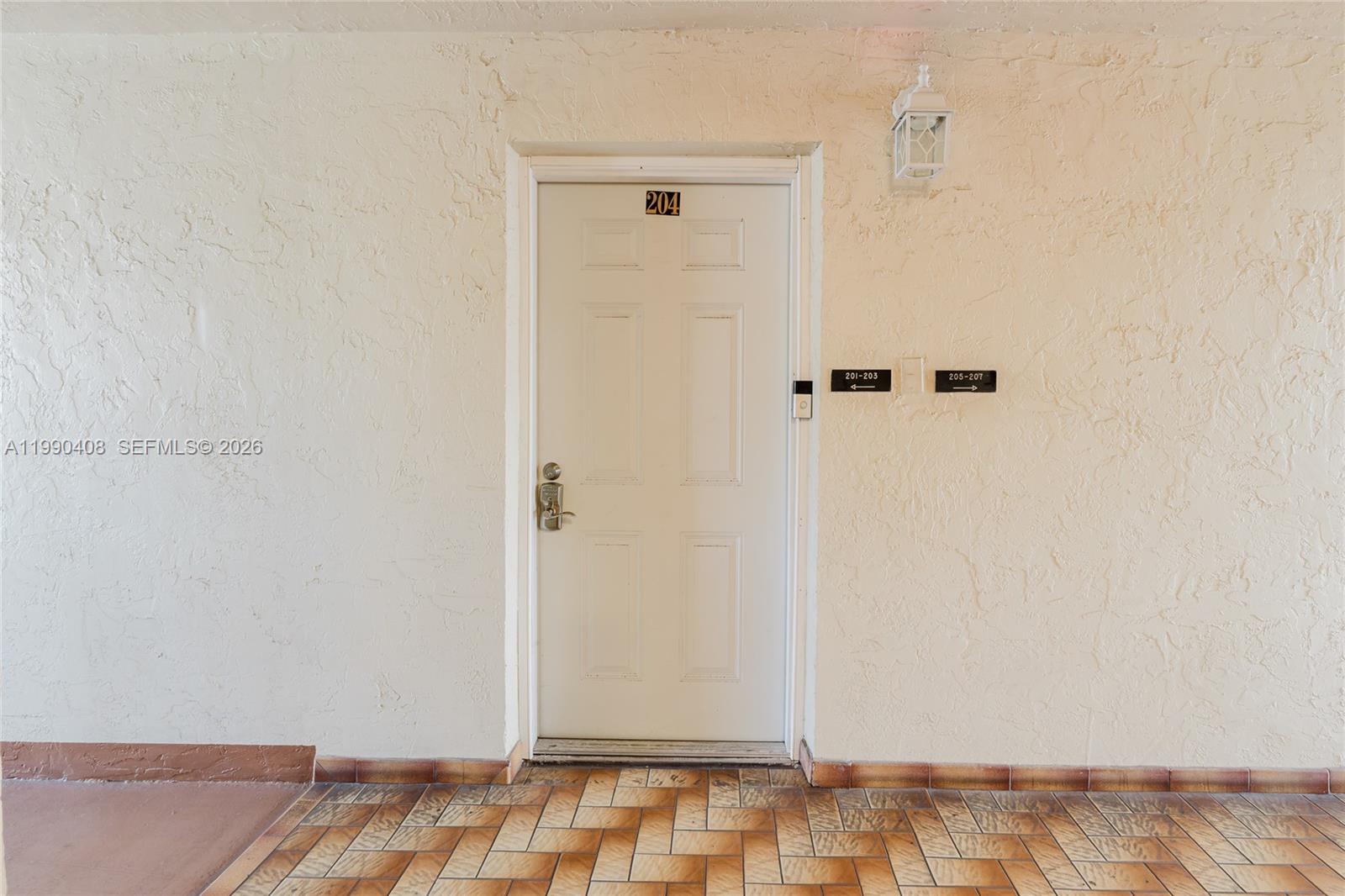 MEADOWBROOK LAKES CONDO - Residential