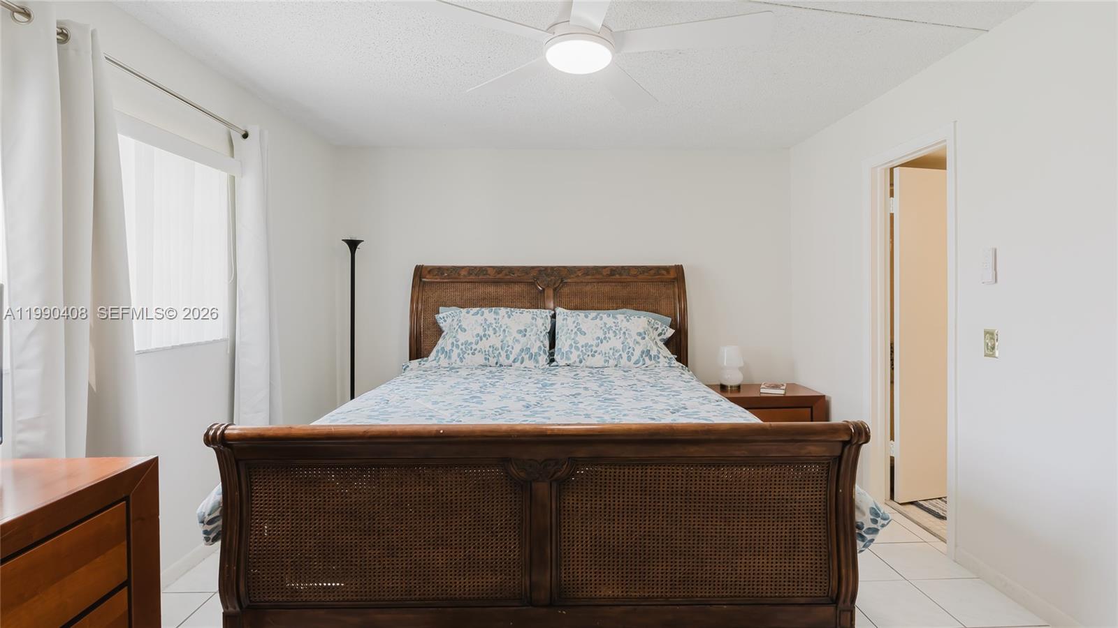 MEADOWBROOK LAKES CONDO - Residential