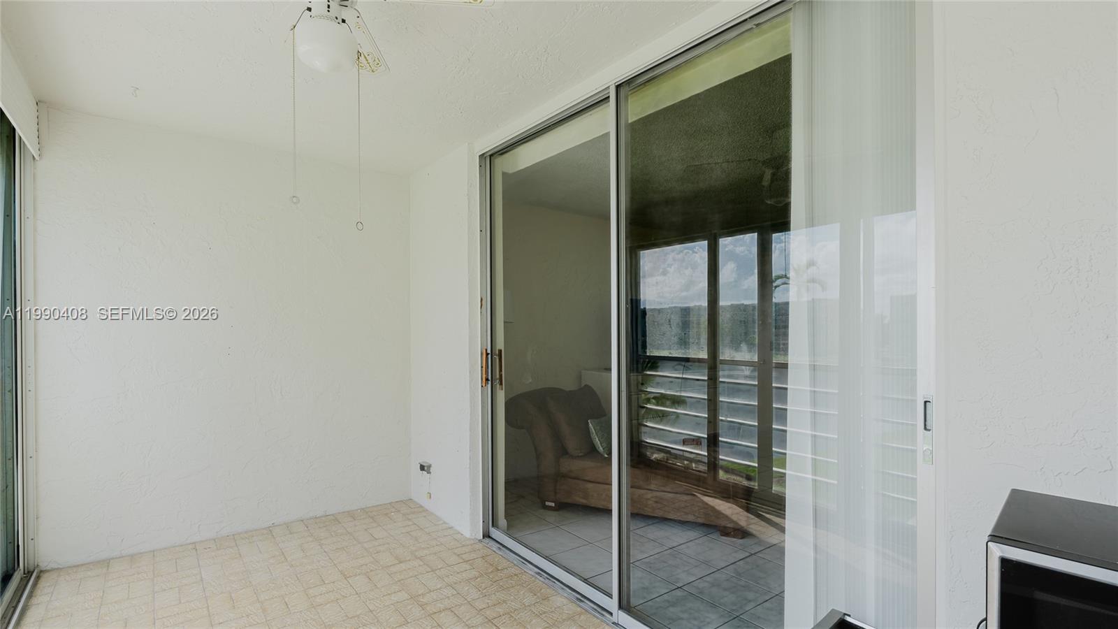 MEADOWBROOK LAKES CONDO - Residential