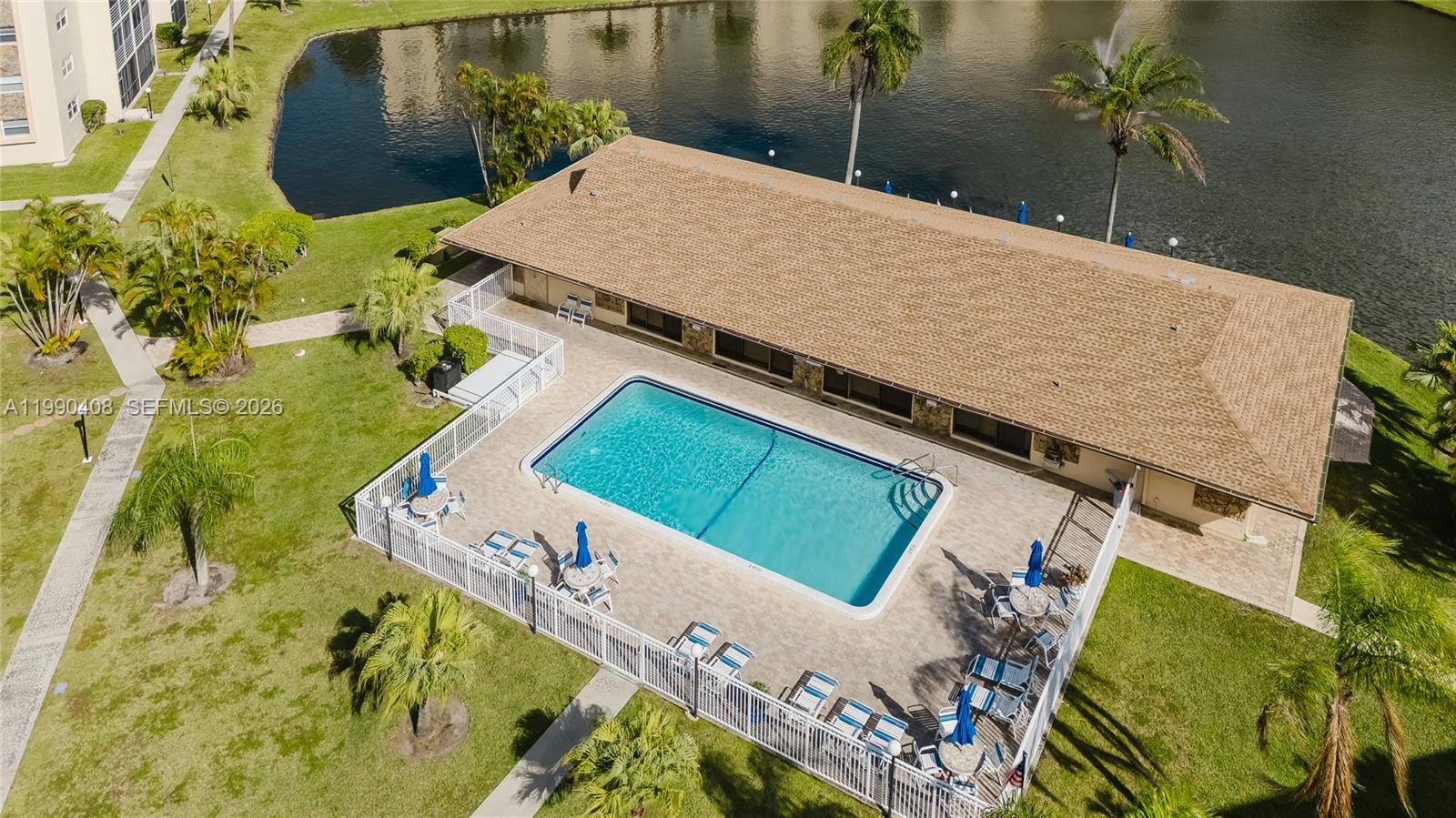 MEADOWBROOK LAKES CONDO - Residential