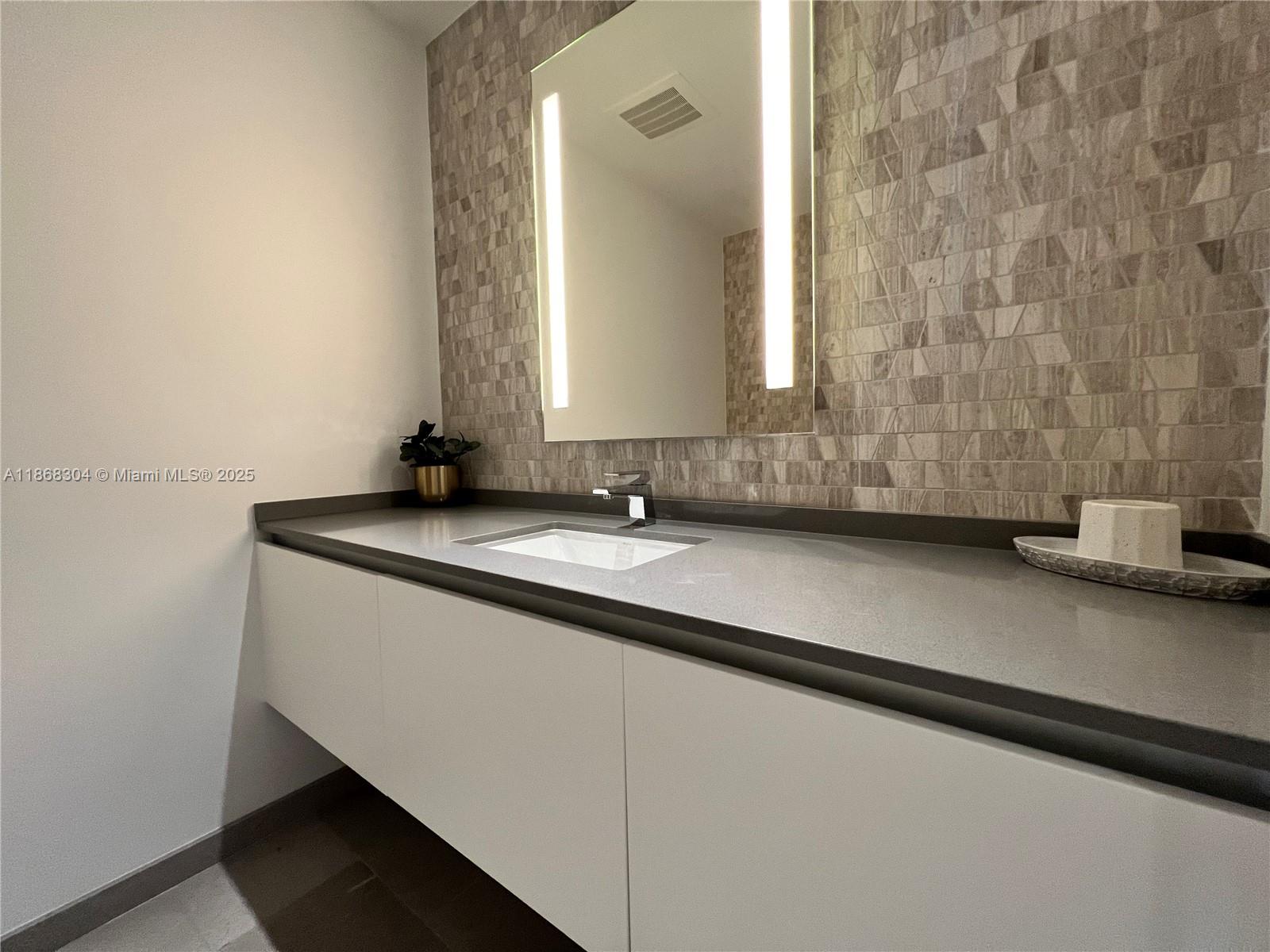 REACH CONDO - Residential Lease