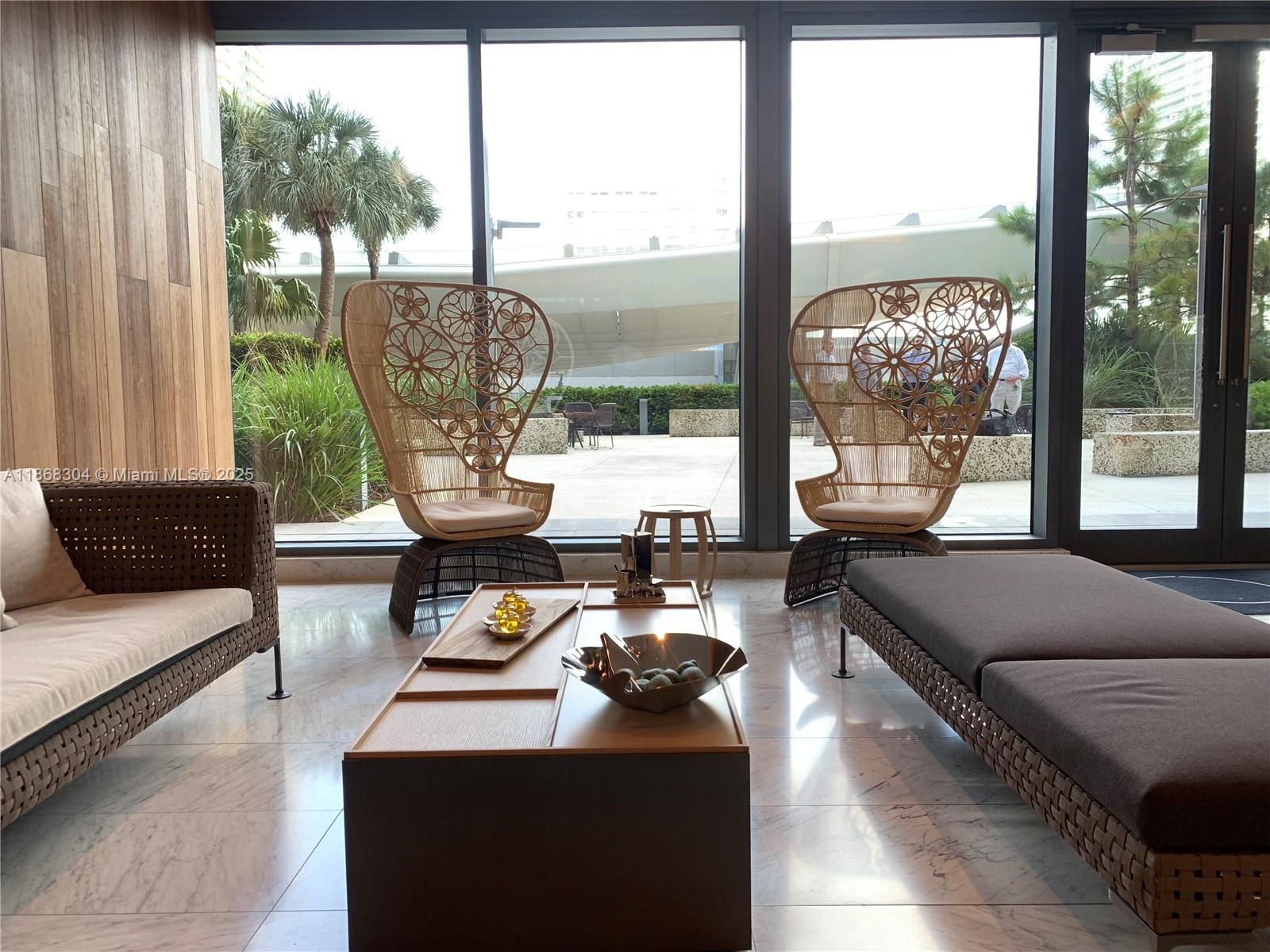 REACH CONDO - Residential Lease