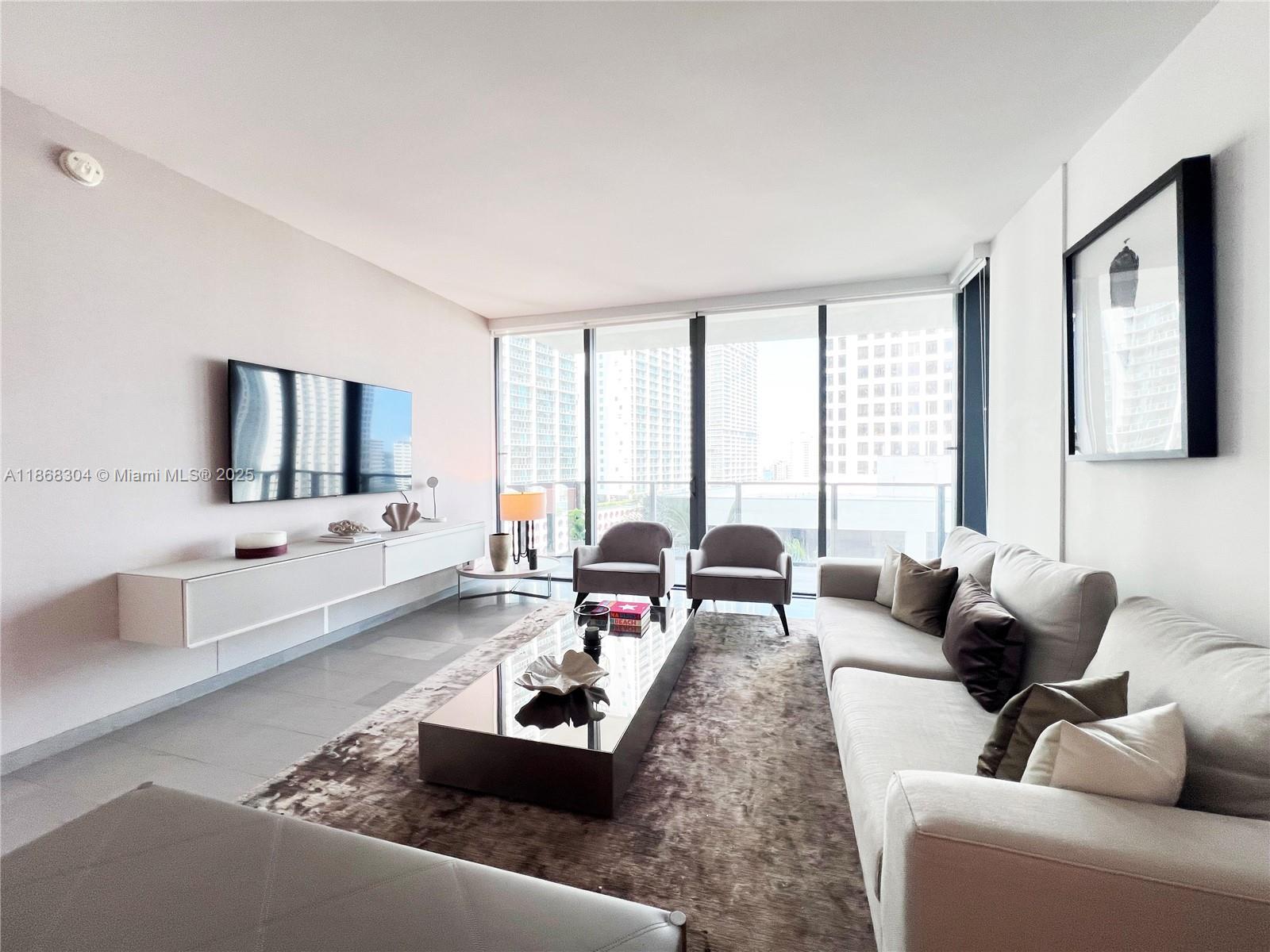 REACH CONDO - Residential Lease