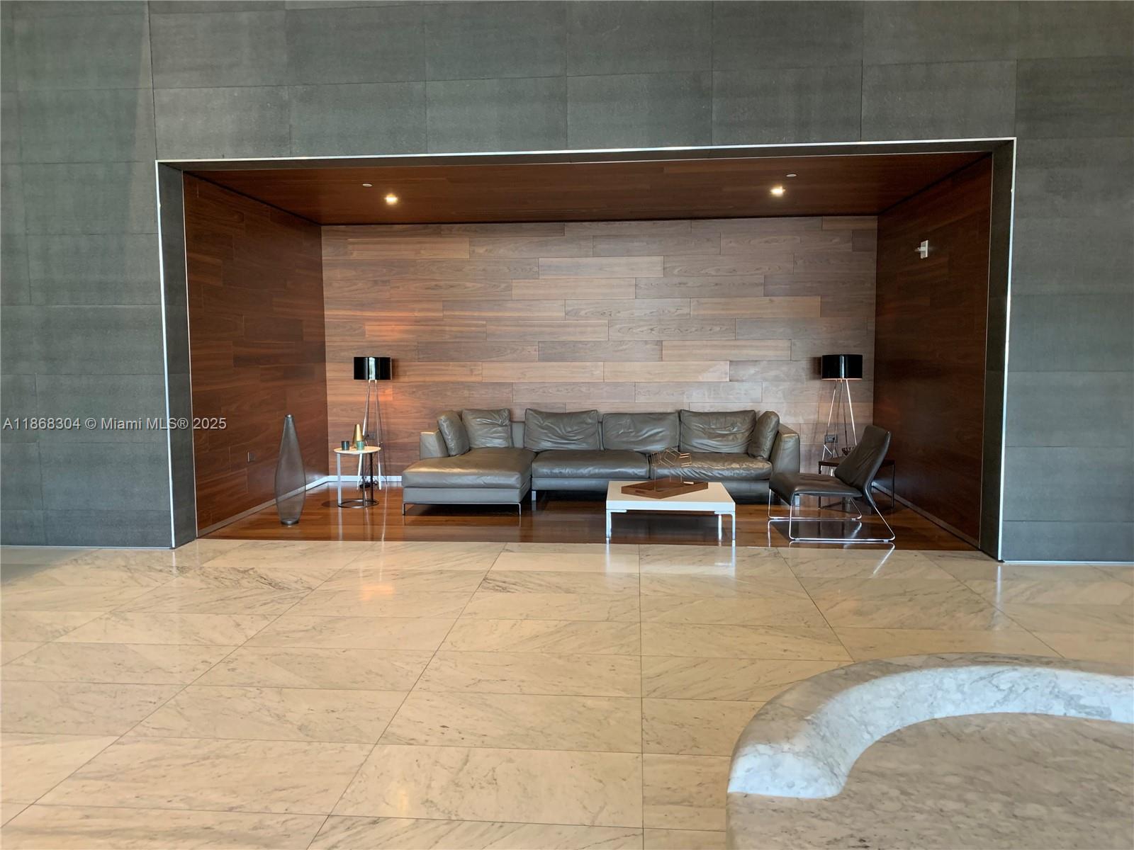 REACH CONDO - Residential Lease