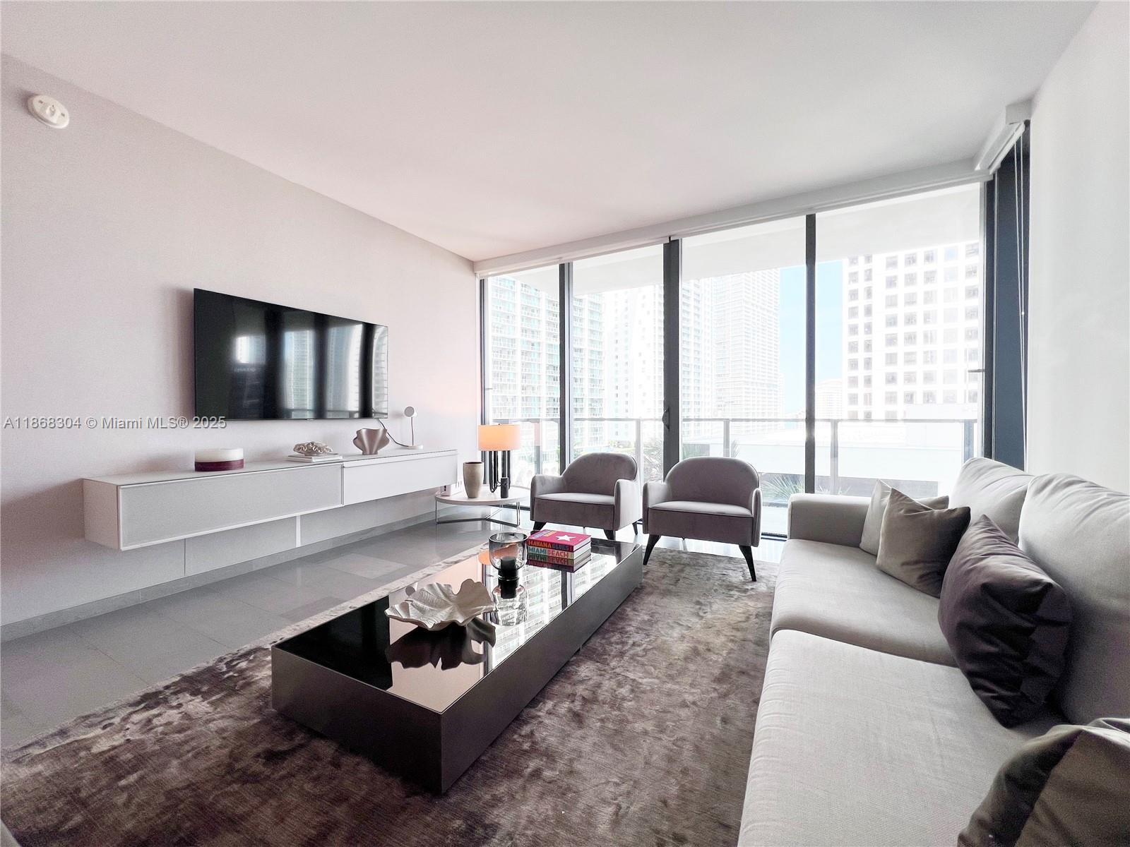 REACH CONDO - Residential Lease