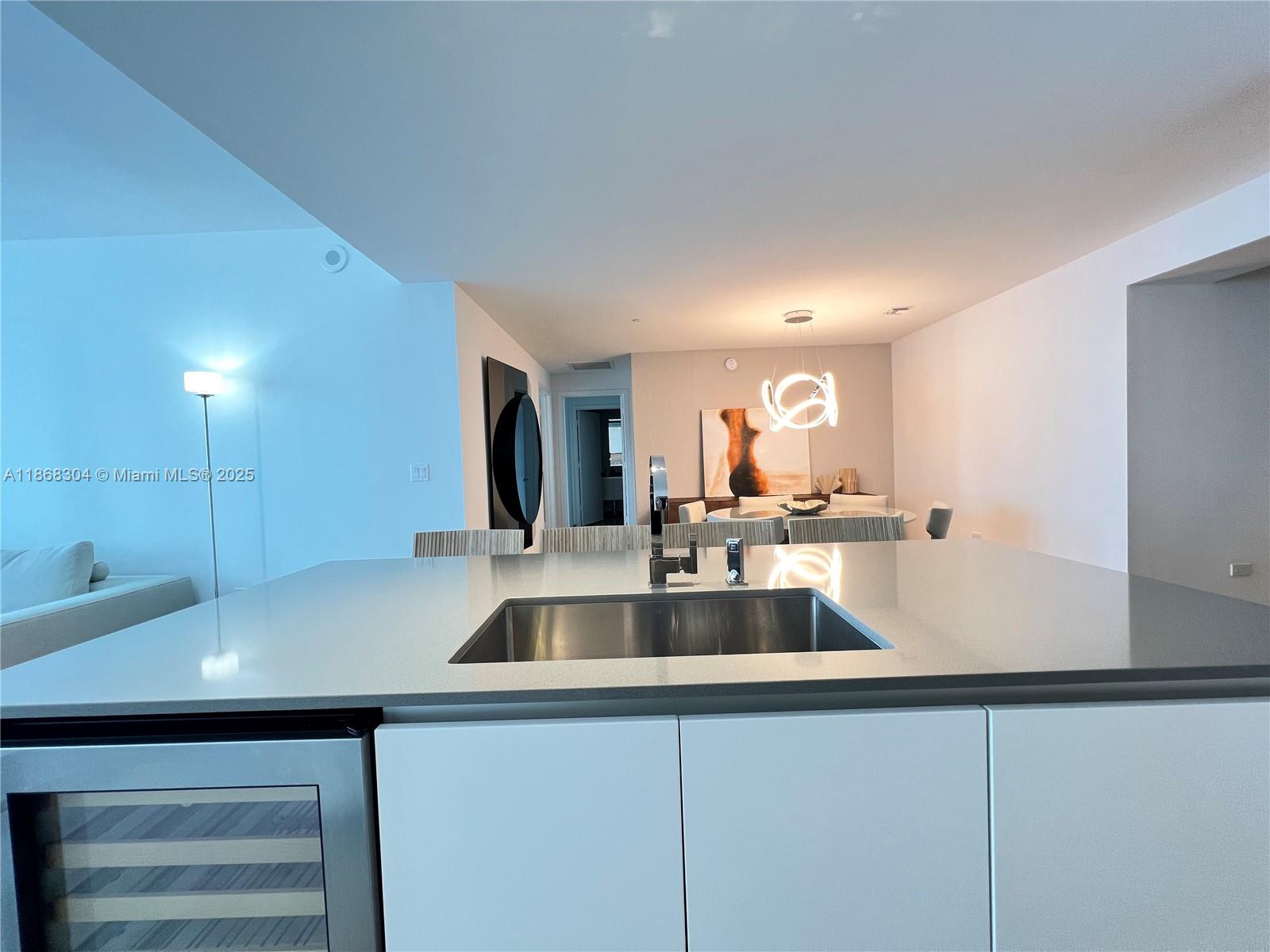 REACH CONDO - Residential Lease