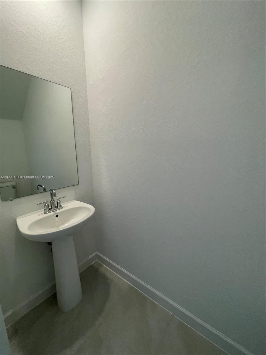 REGAL PALM SUBDIVISION - Residential Lease