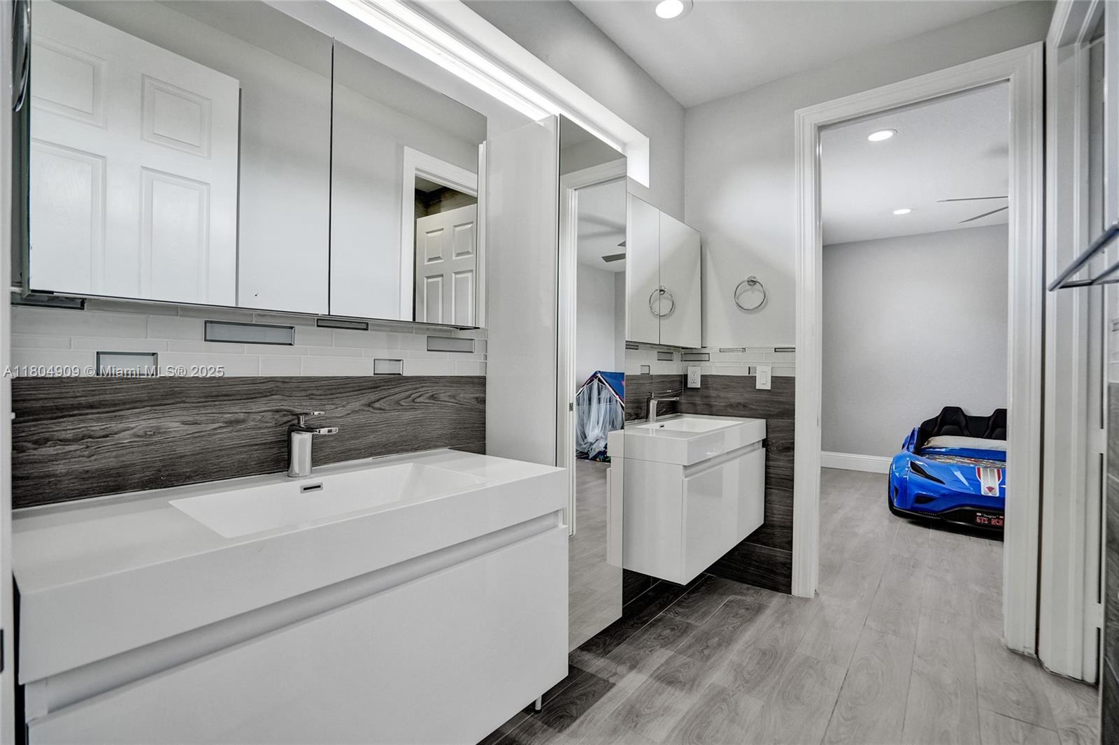 LONG LAKE RANCHES PLAT ON - Residential
