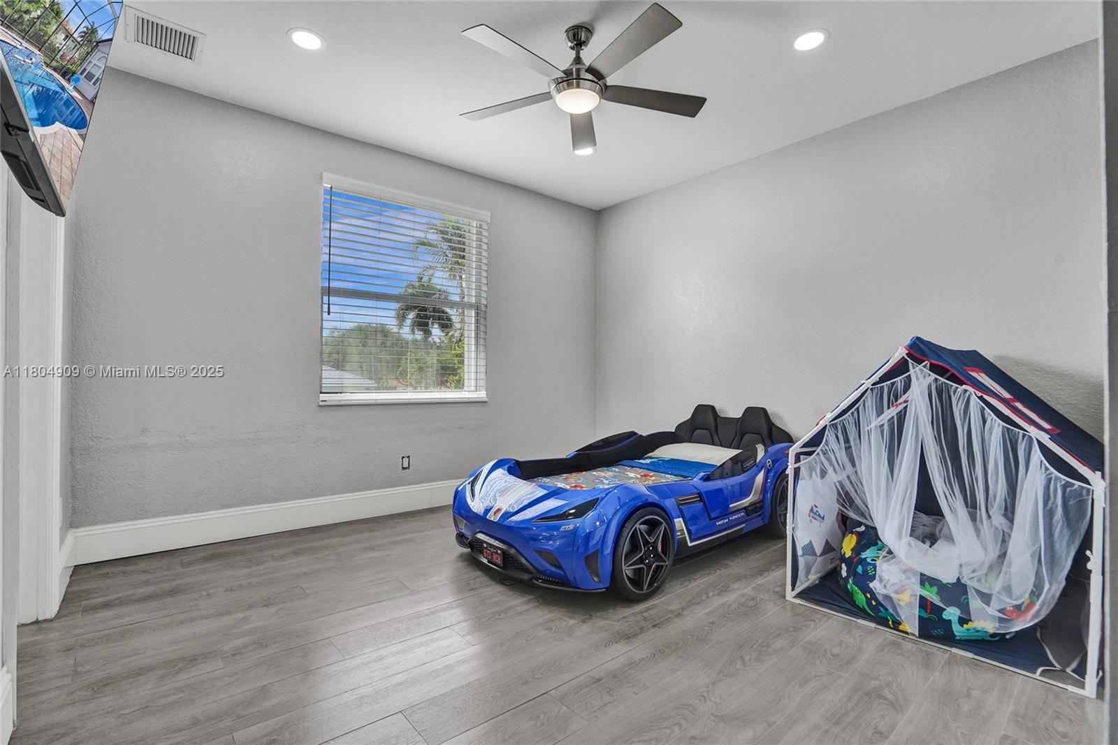 LONG LAKE RANCHES PLAT ON - Residential
