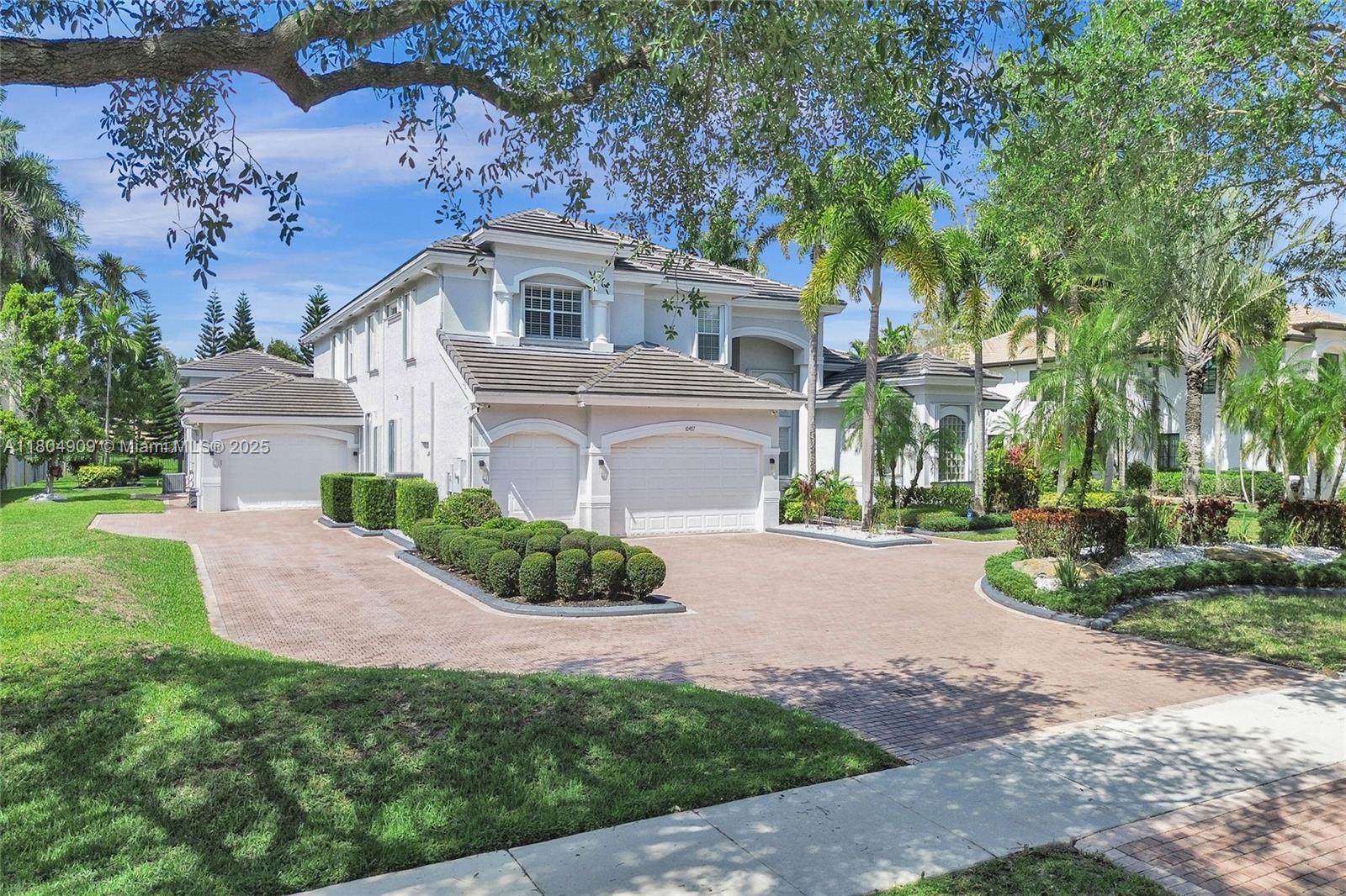 10457 Laurel Rd, Davie, Broward County, Florida - 6 Bedrooms  
6 Bathrooms - 