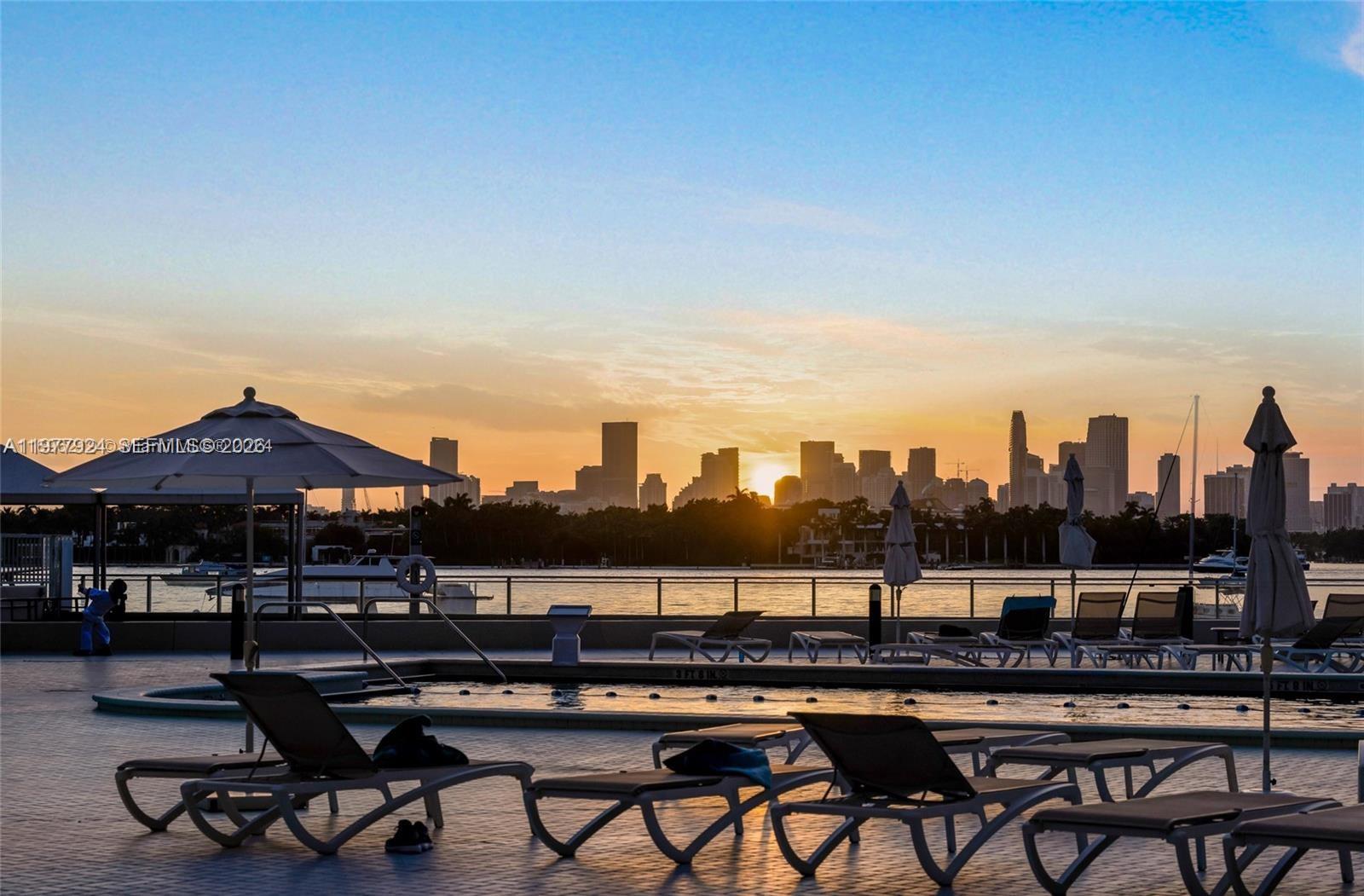 MIRADOR 1200 CONDO - Residential