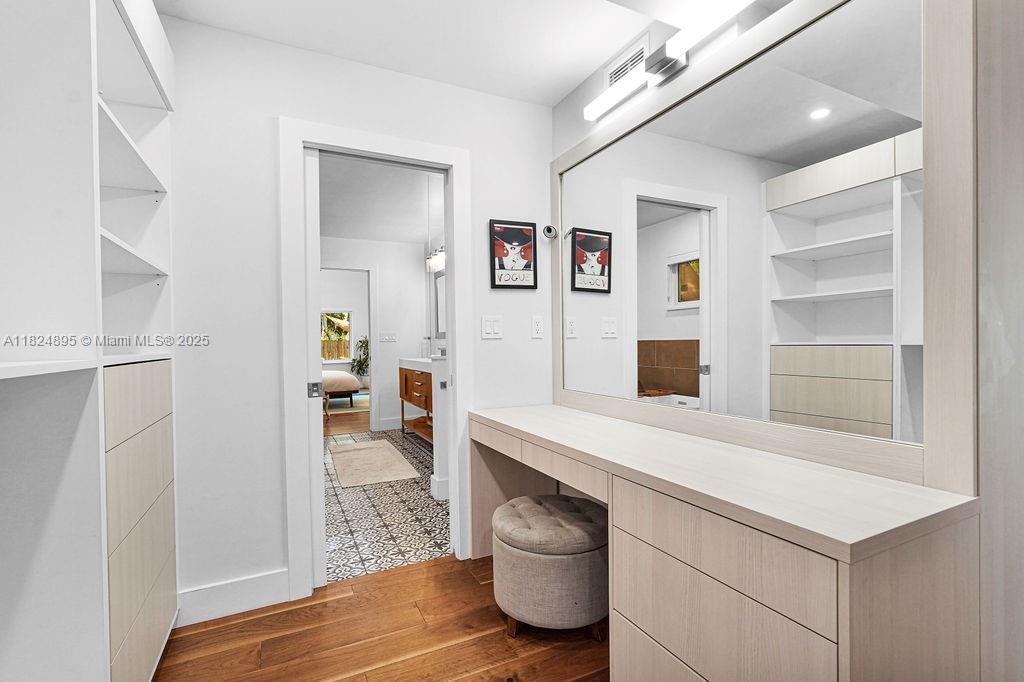 ALTA VISTA - Residential Lease