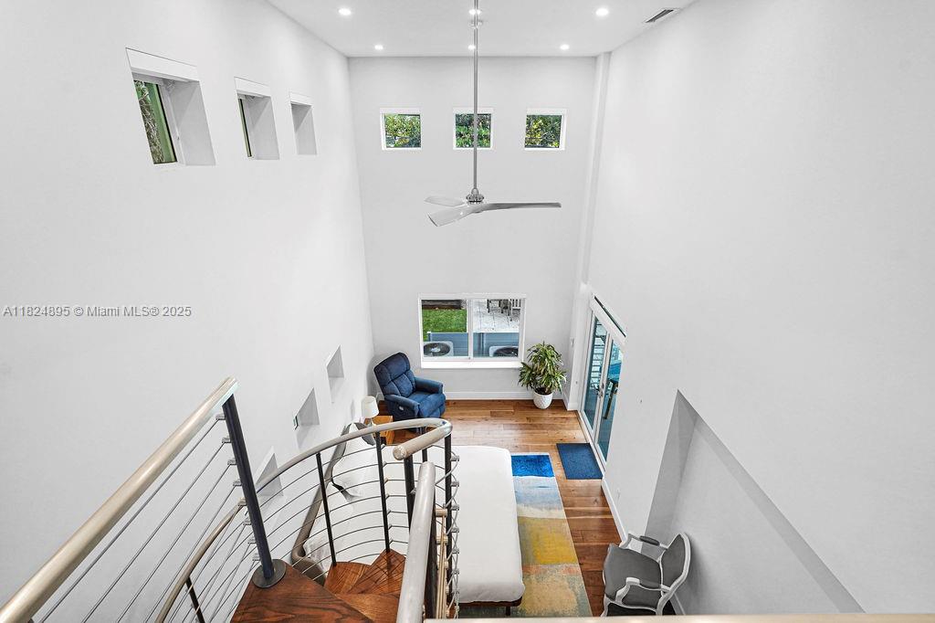 ALTA VISTA - Residential Lease