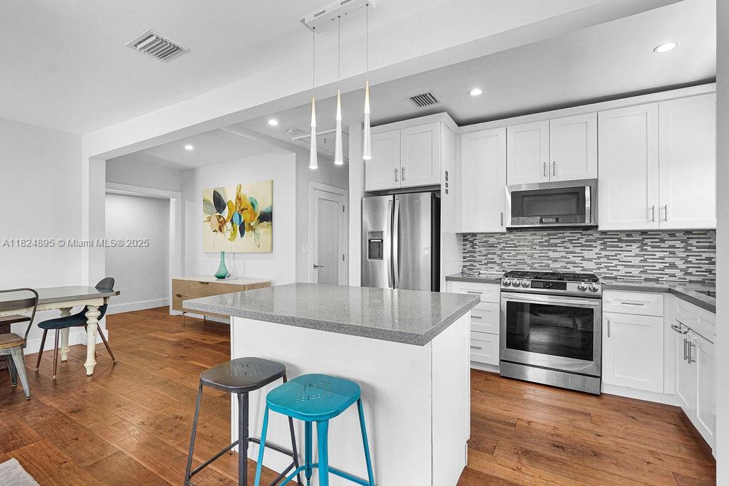 ALTA VISTA - Residential Lease