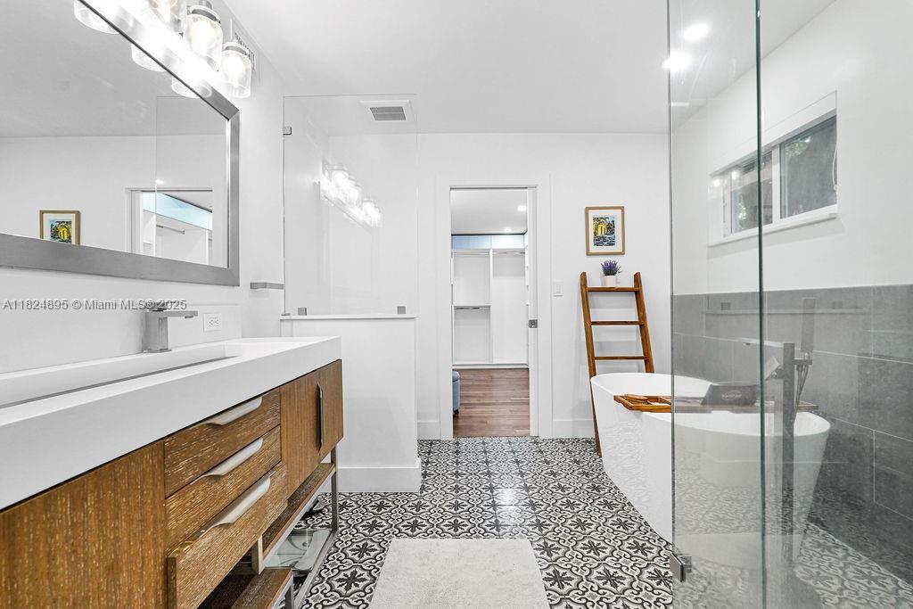 ALTA VISTA - Residential Lease