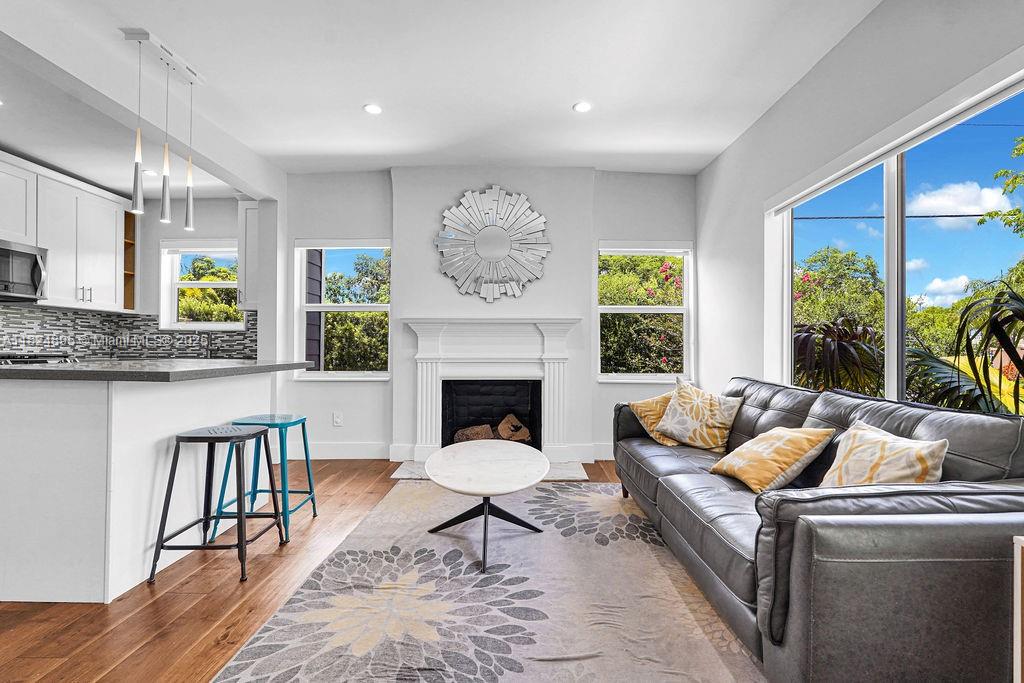 ALTA VISTA - Residential Lease