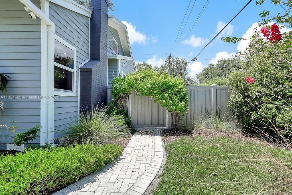 ALTA VISTA - Residential Lease