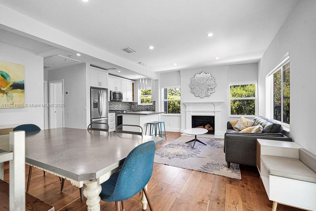 ALTA VISTA - Residential Lease