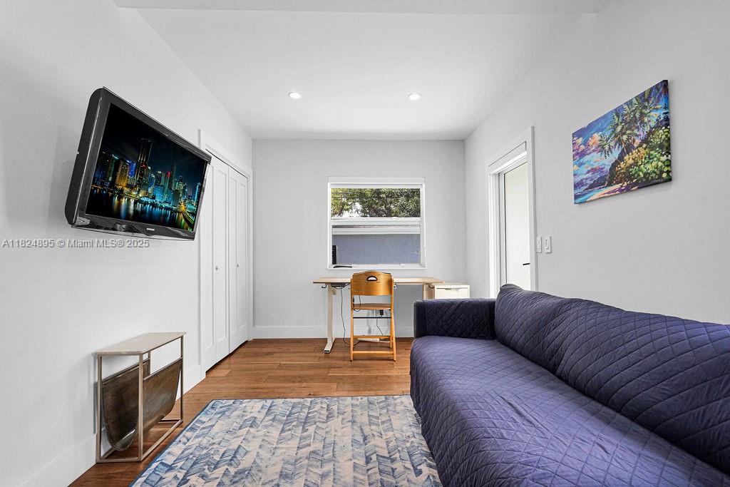 ALTA VISTA - Residential Lease