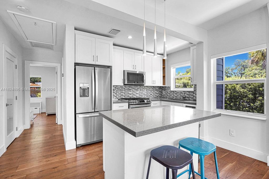 ALTA VISTA - Residential Lease