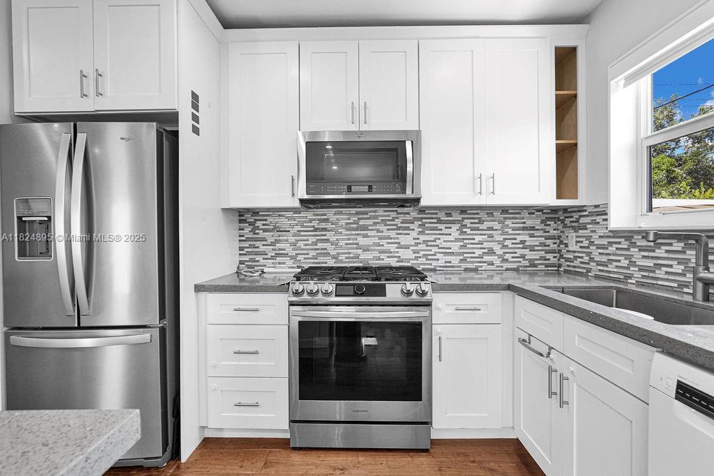 ALTA VISTA - Residential Lease