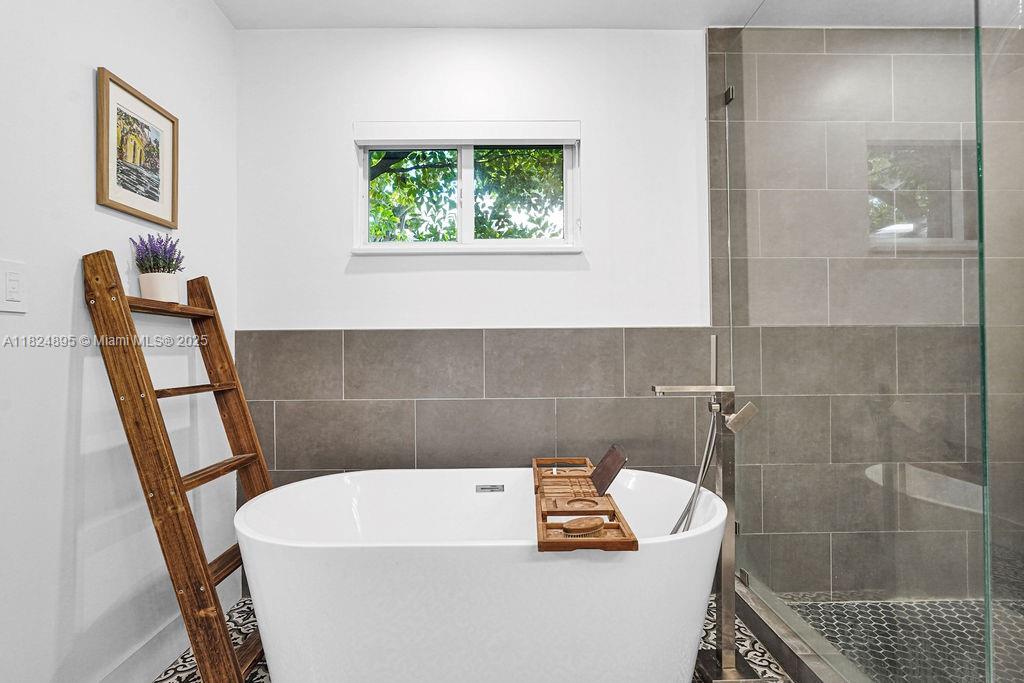 ALTA VISTA - Residential Lease