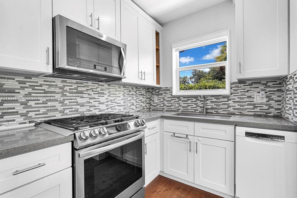 ALTA VISTA - Residential Lease