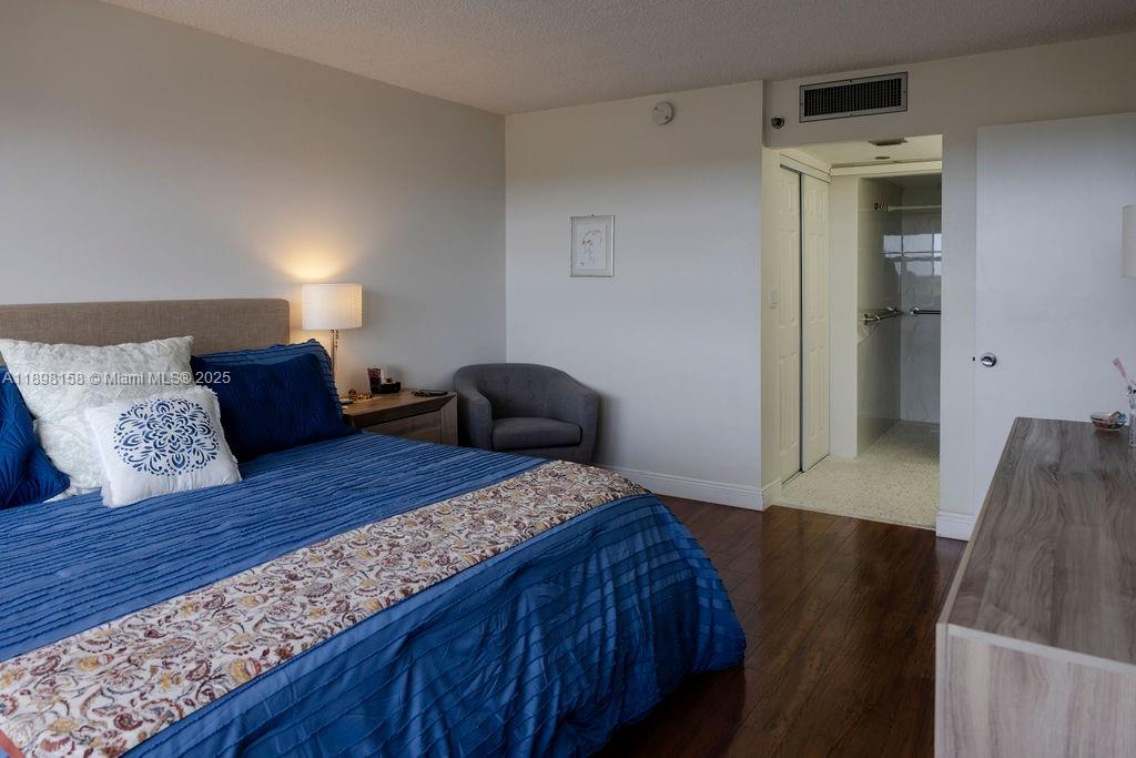 PARK PLACE CONDOMINIUM - Residential