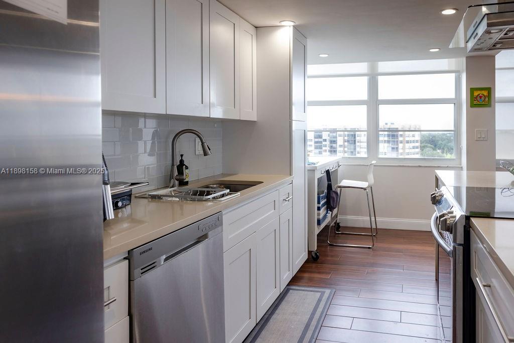 PARK PLACE CONDOMINIUM - Residential