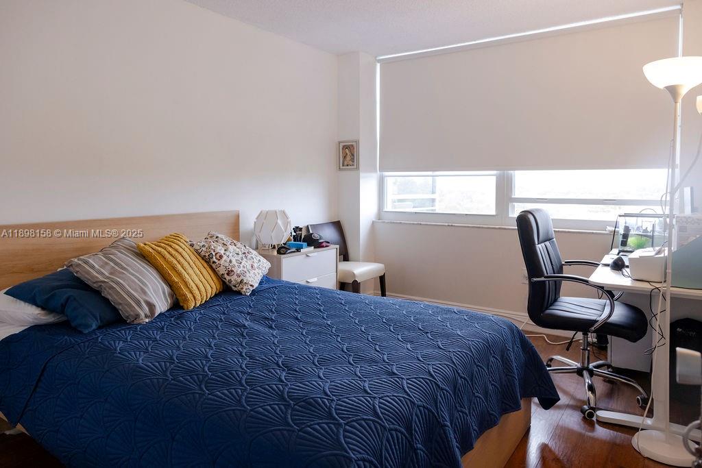 PARK PLACE CONDOMINIUM - Residential