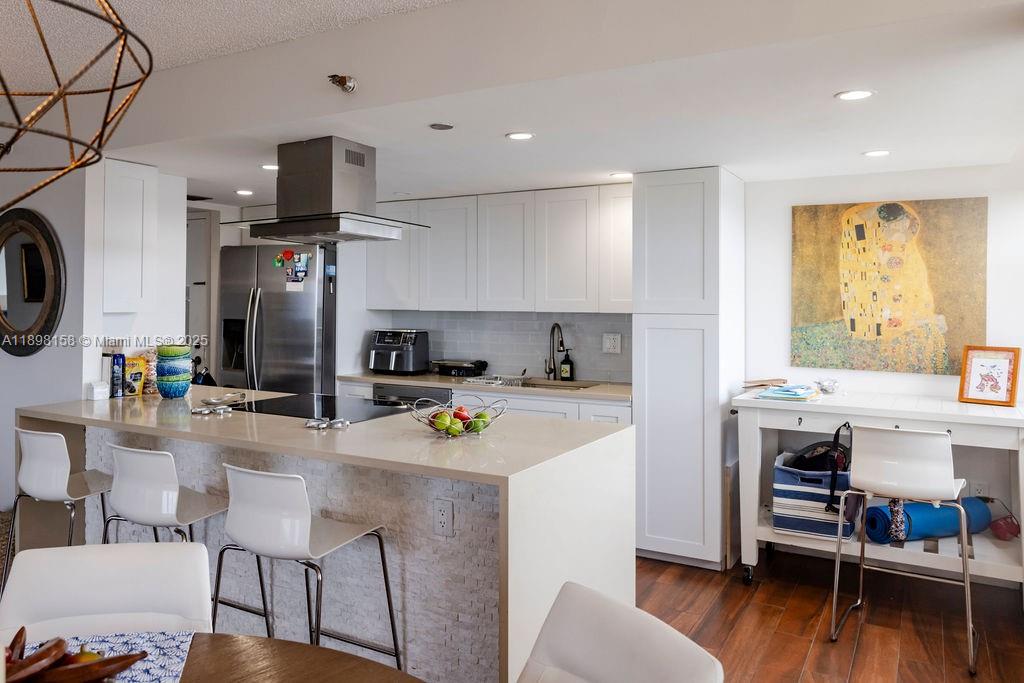 PARK PLACE CONDOMINIUM - Residential