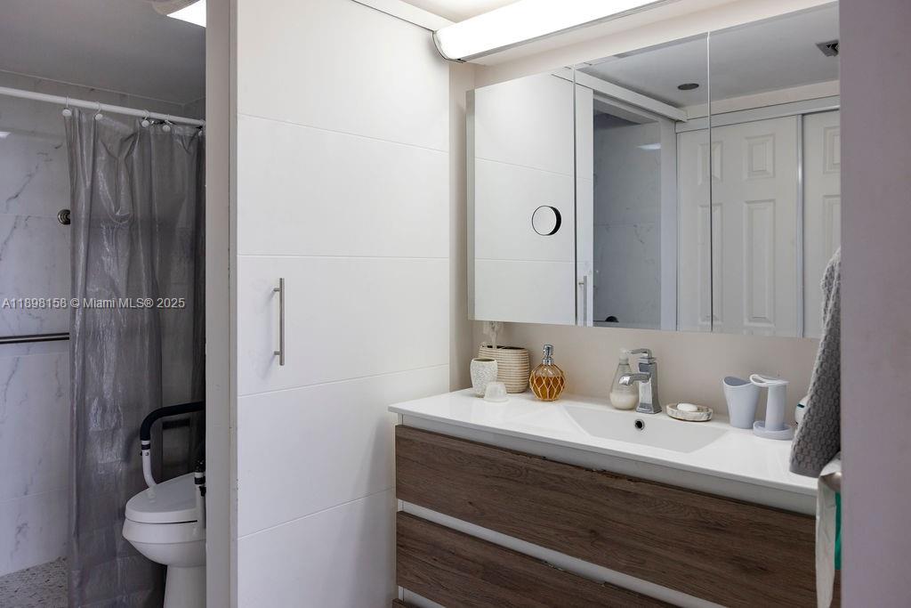 PARK PLACE CONDOMINIUM - Residential