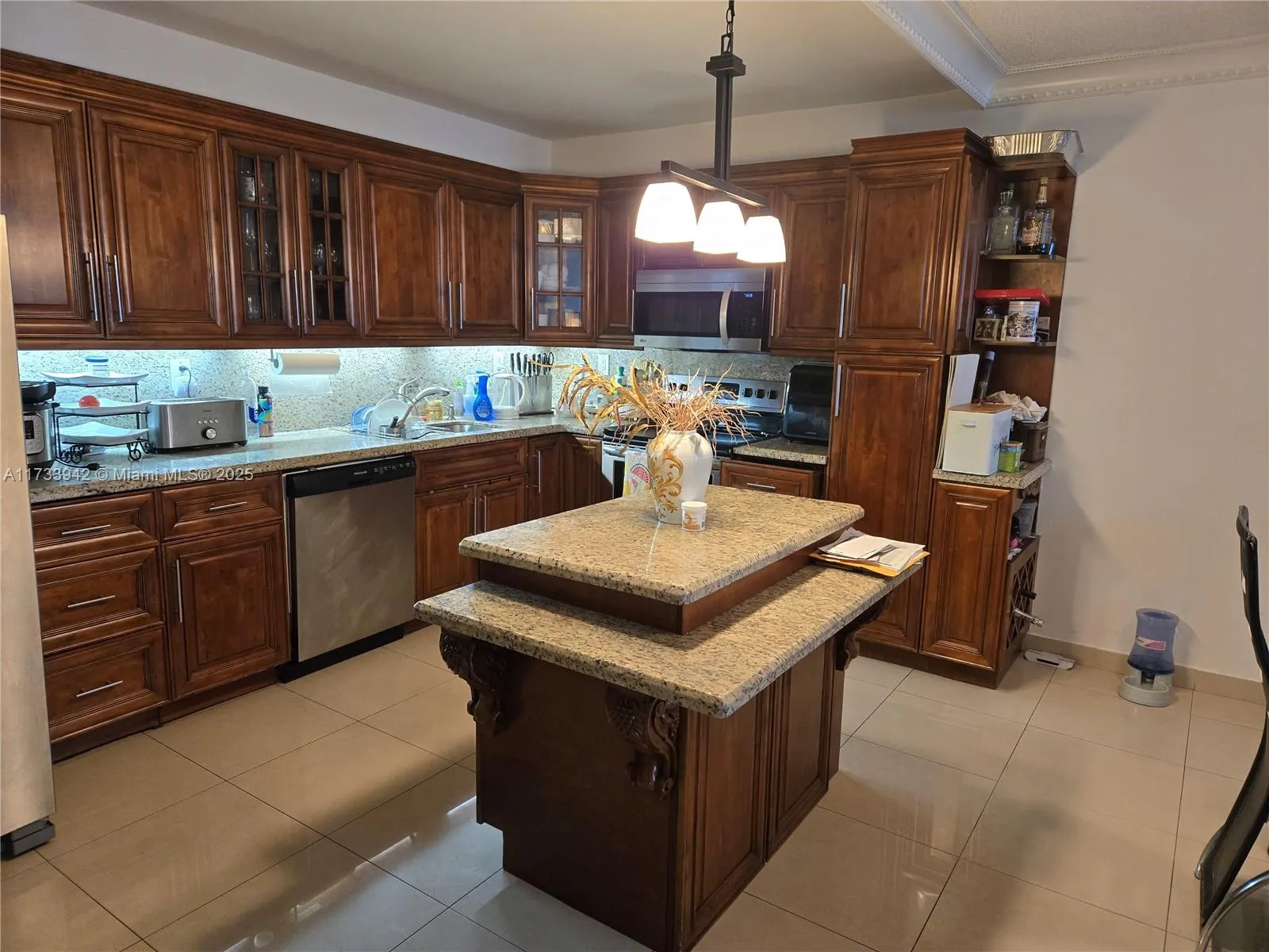 Sunny Isles Beach, Florida 33160, United States, 2 Bedrooms Bedrooms, ,2 BathroomsBathrooms,Residential,Active,12974