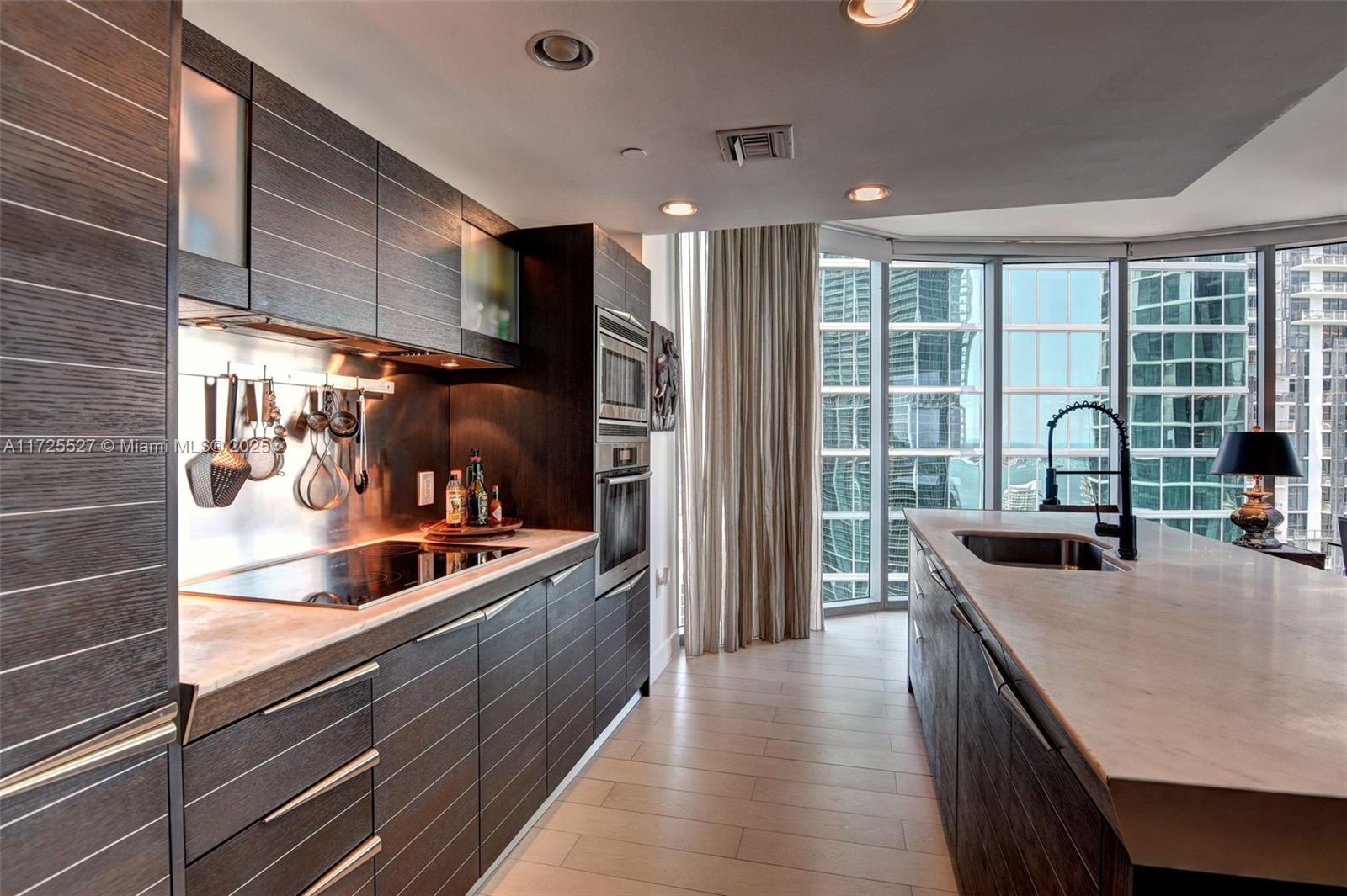 200 Biscayne Boulevard Way 3901