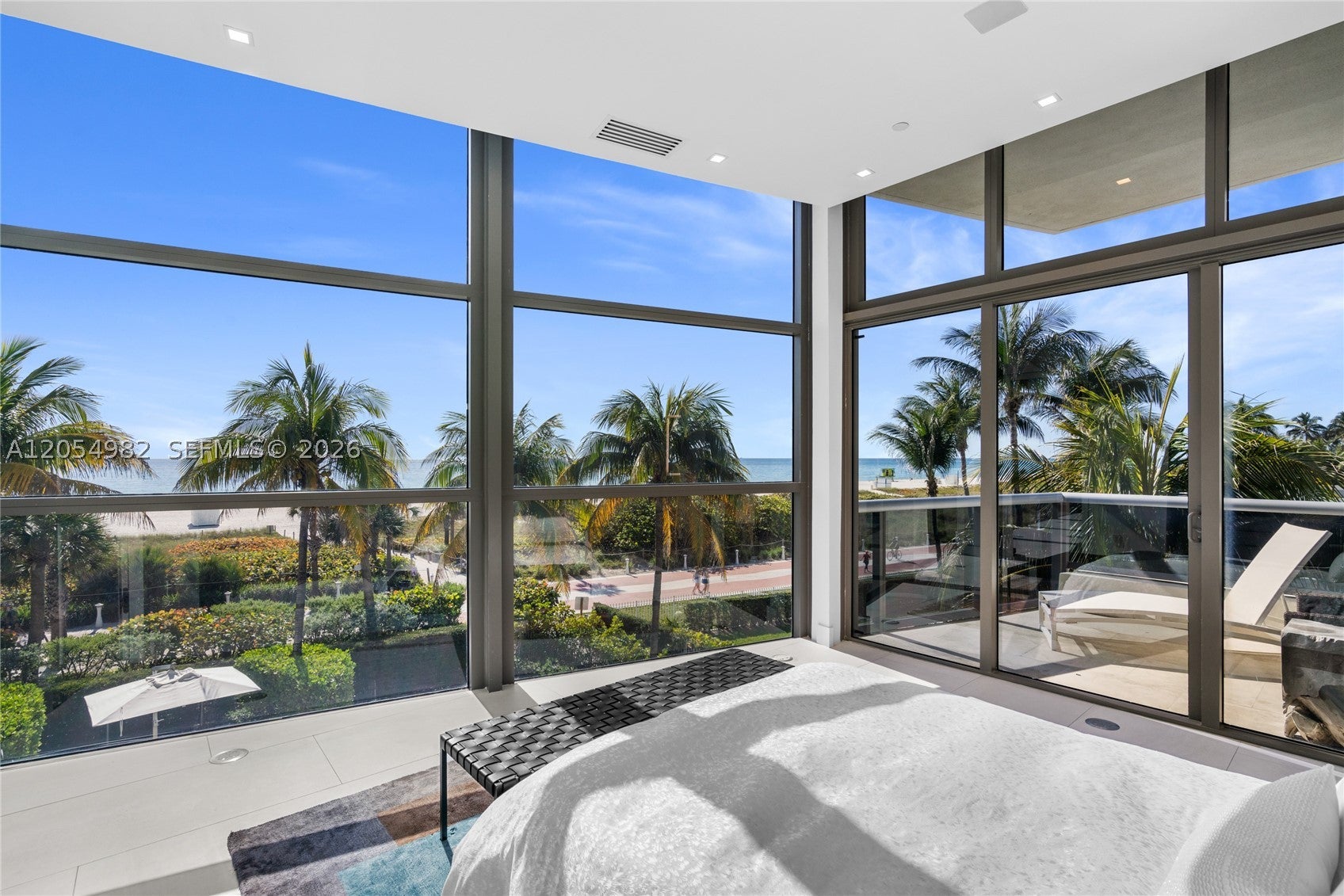 5875 Collins Ave 401