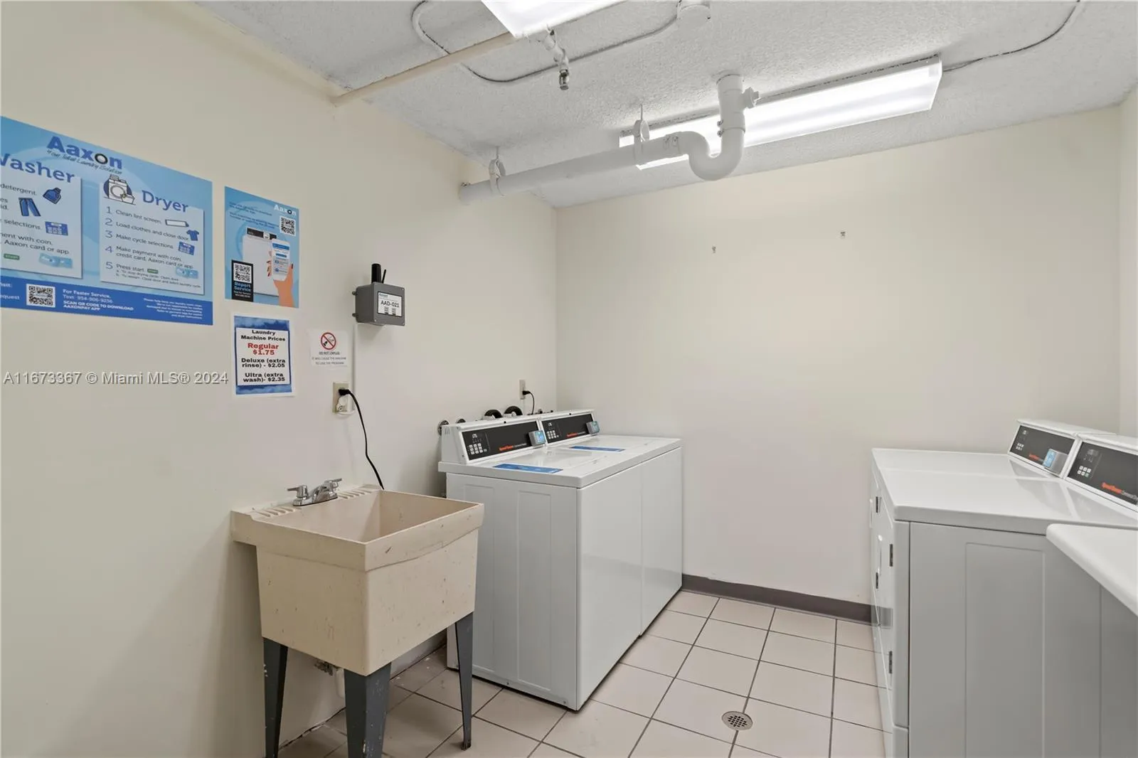 Aventura, Florida 33160, United States, 1 Bedroom Bedrooms, ,2 BathroomsBathrooms,Residential,Active,39961