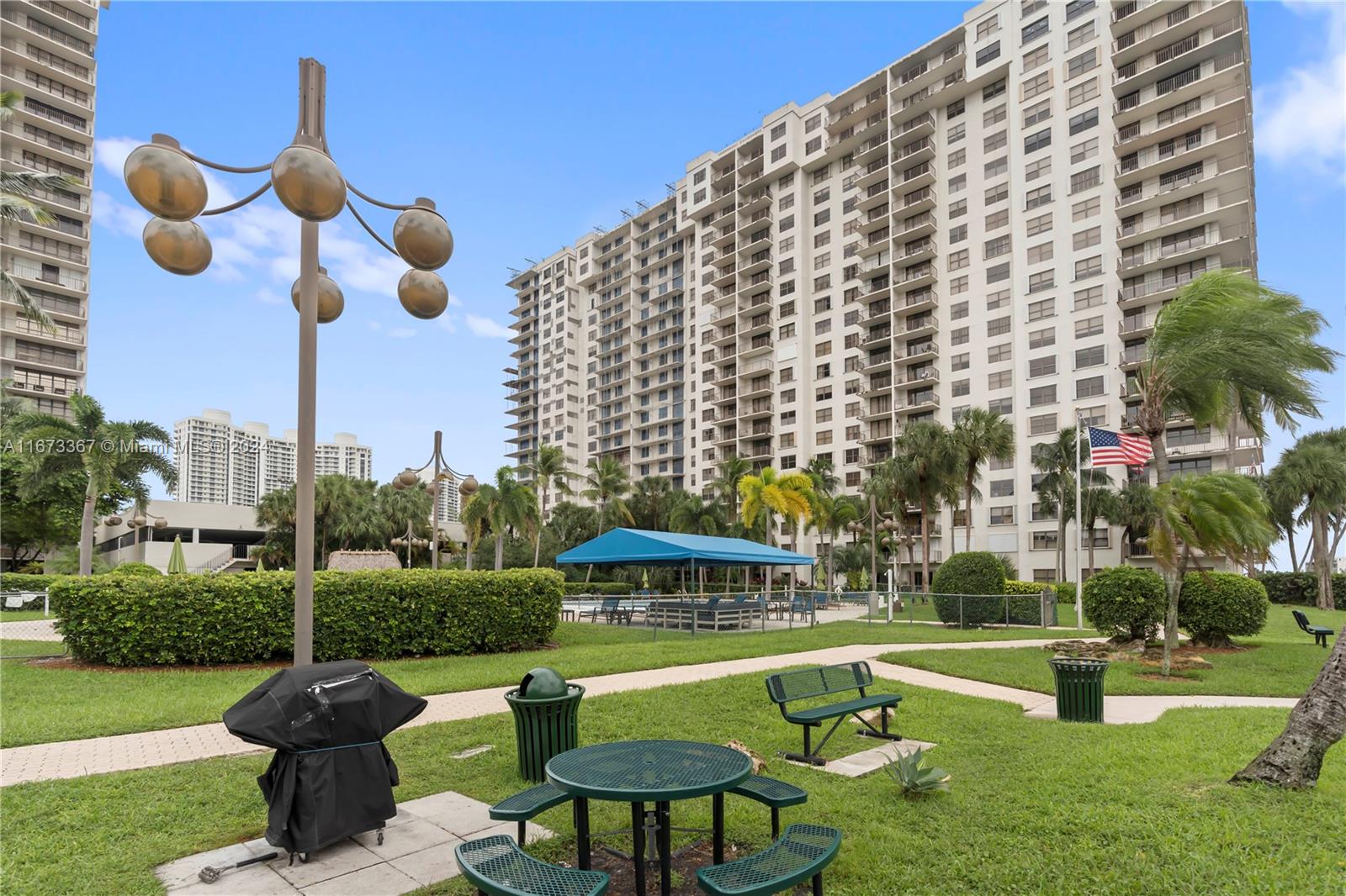 Lowest price for this spacious, light & bright 1 bed, 1.5 bath in the heart of Aventura. Move right into this spacious floorplan with tile floors through-out, newly painted walls, balcony w/ garden views and brand new spa tub. The open, remodeled kitchen features ample white cabinetry, stainless steel appliances & quartz countertops. This condo is a perfect blank slate for a buyer's own personal touch. The full ammenity, door man building offers a resort style lifestyle; including a bayfront pool, exercise room & much more. The Clipper at Biscayne Cove is located in a prime Aventura location close to all major highways, shopping, A+ schools & houses of worship. The new buyer will enjoy all of the upcoming improvements to the buidling, including new modern glass balconies. Motivated seller!