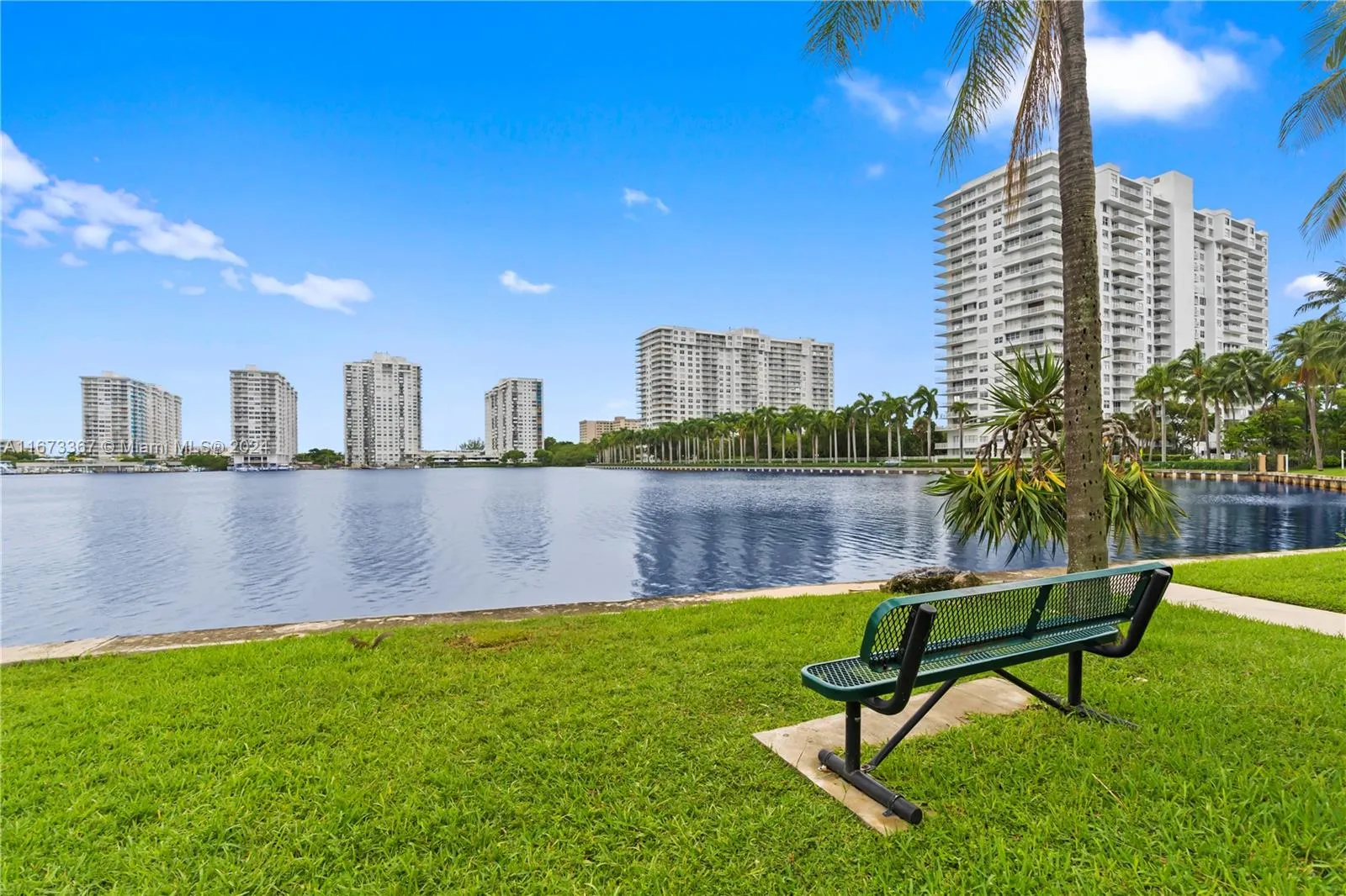 Aventura, Florida 33160, United States, 1 Bedroom Bedrooms, ,2 BathroomsBathrooms,Residential,Active,39961