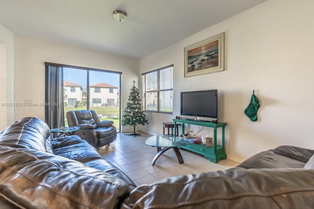 COQUINA MAPLE RID - Residential