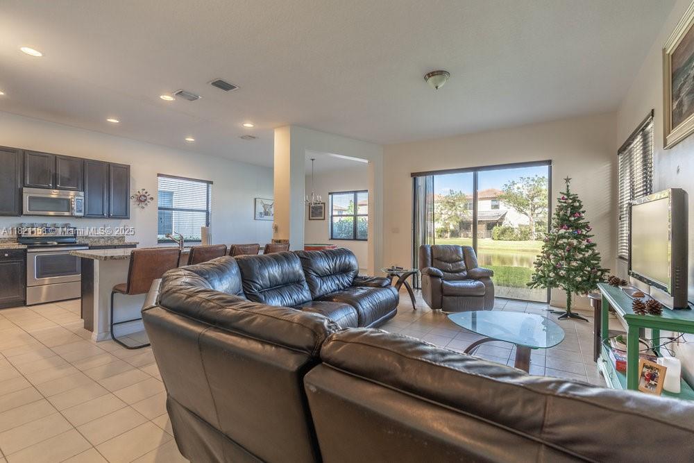 COQUINA MAPLE RID - Residential