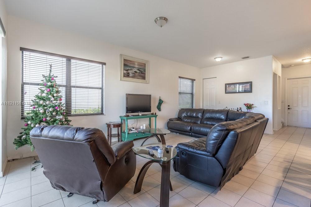 COQUINA MAPLE RID - Residential