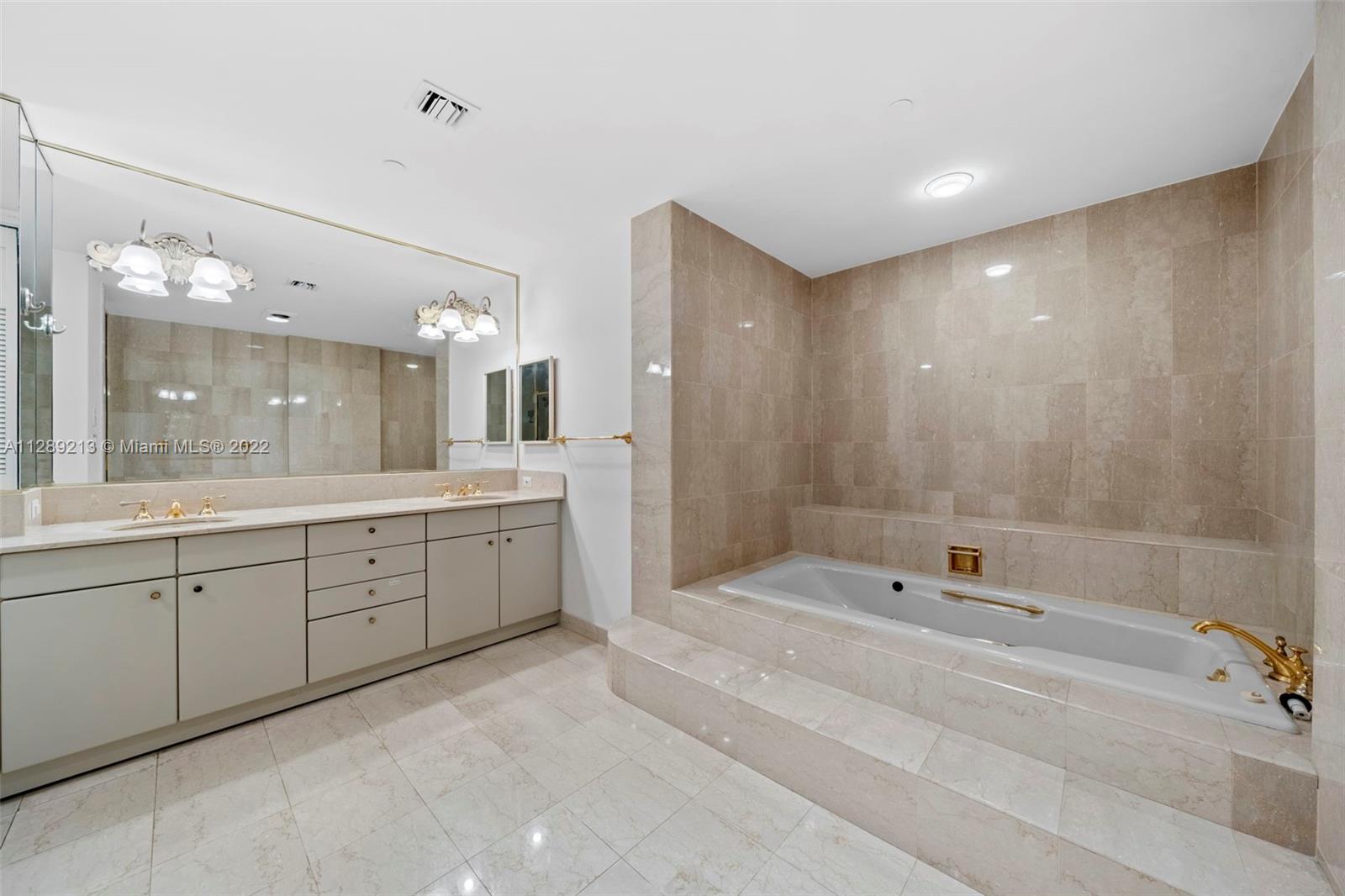 BAYVIEW FISHER ISL NO TWO - Residential