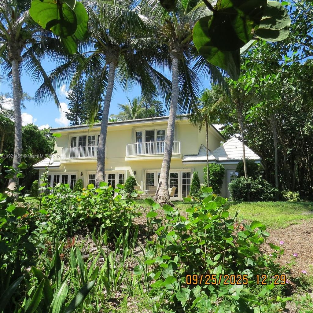 Photo of 404 S Beach Rd #404, Jupiter Island, FL 33455 (MLS # A11921455)