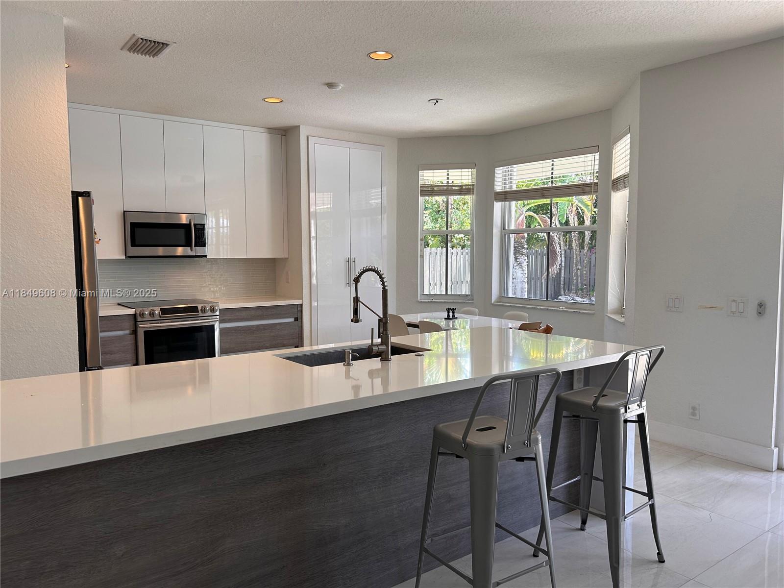 CAMDEM MEADOWS - Residential Lease