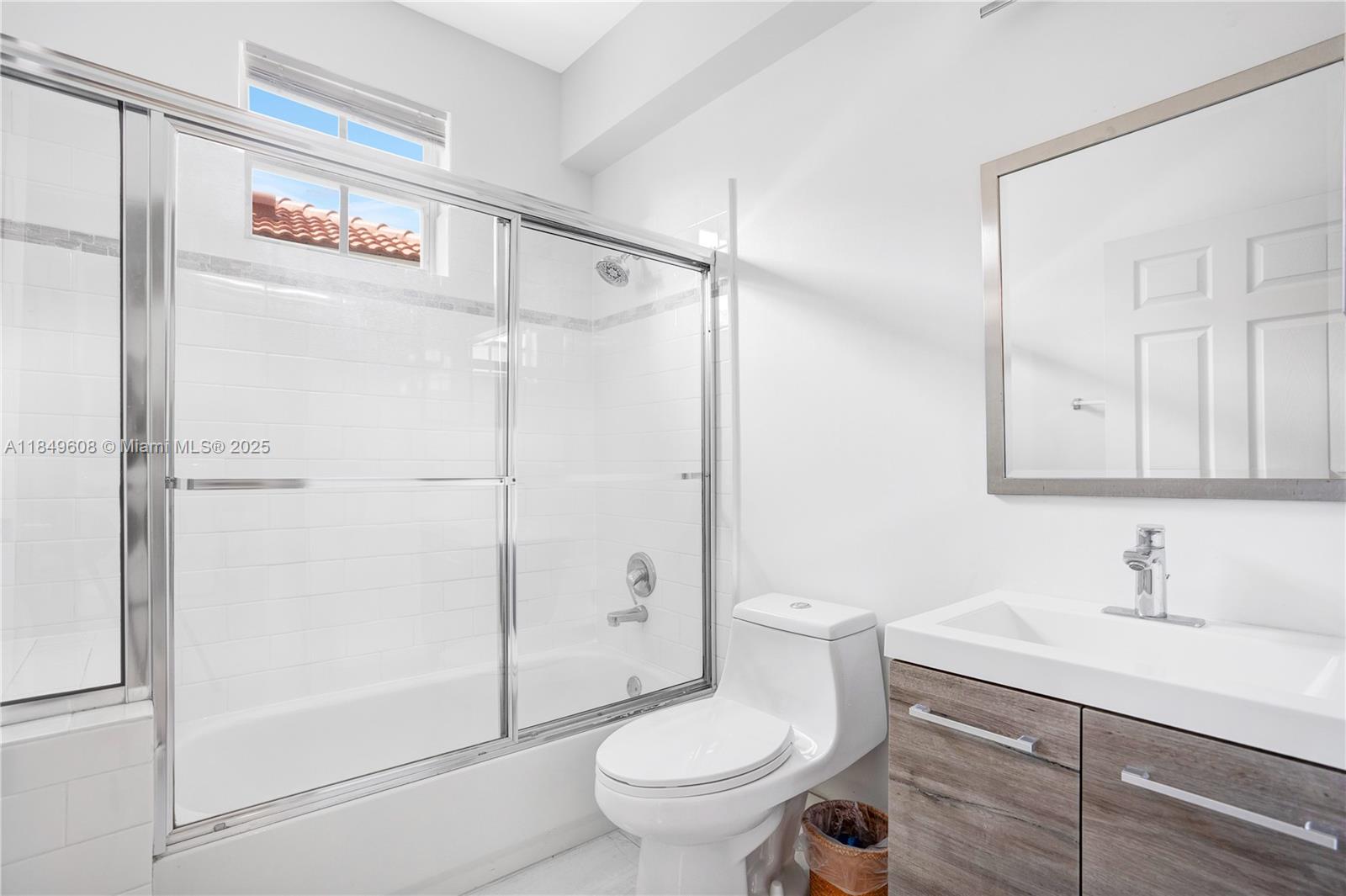 CAMDEM MEADOWS - Residential Lease