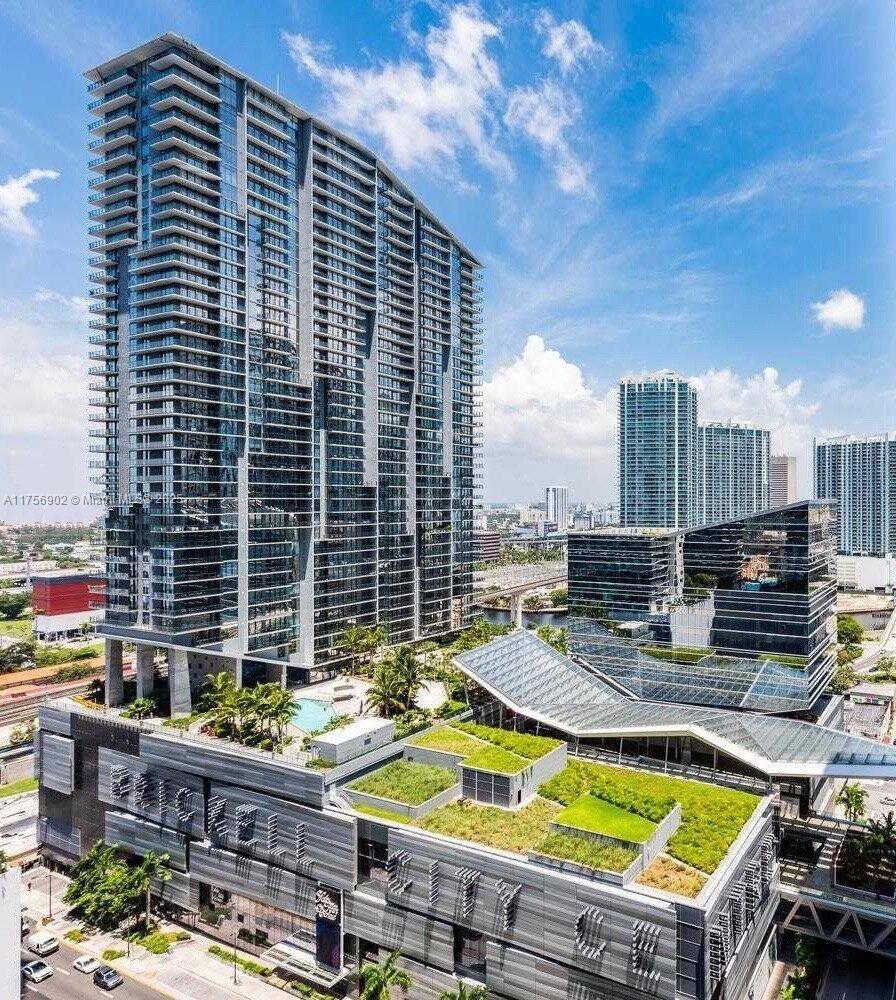 Rental Property at 88 Sw 7th St 1705, Miami, Broward County, Florida - Bedrooms: 2 
Bathrooms: 3  - $6,500 MO.