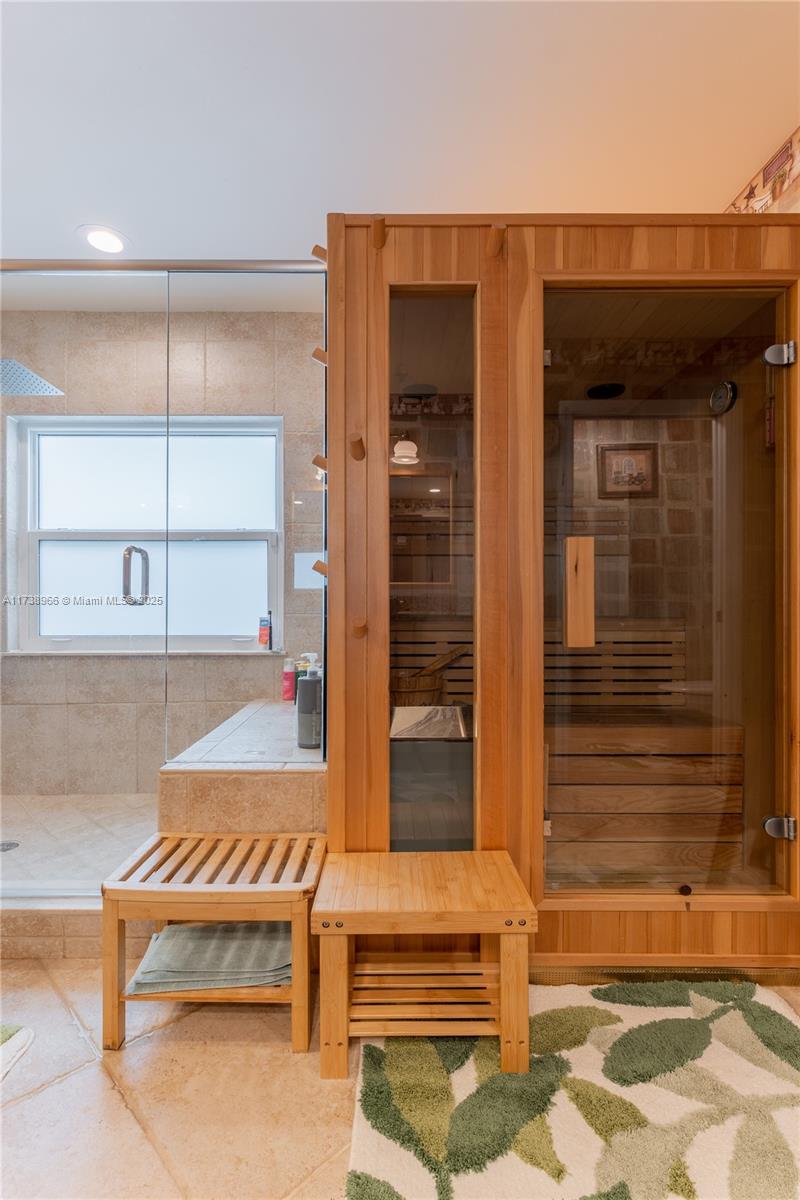 BOCA WINDS PAR G - Residential Lease