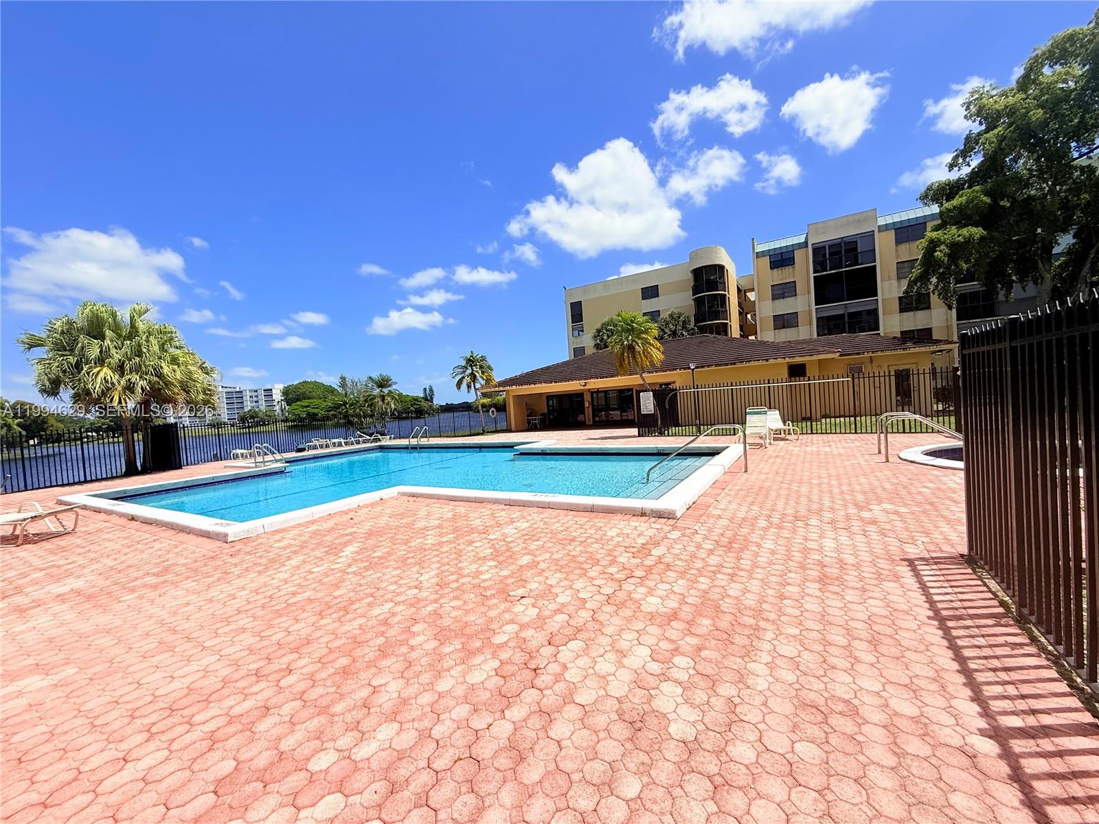 ISLES OF INVERRARY II CON - Residential