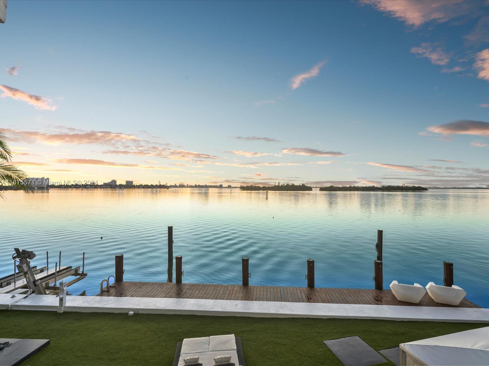 BELLE MEADE ISLAND - Residential