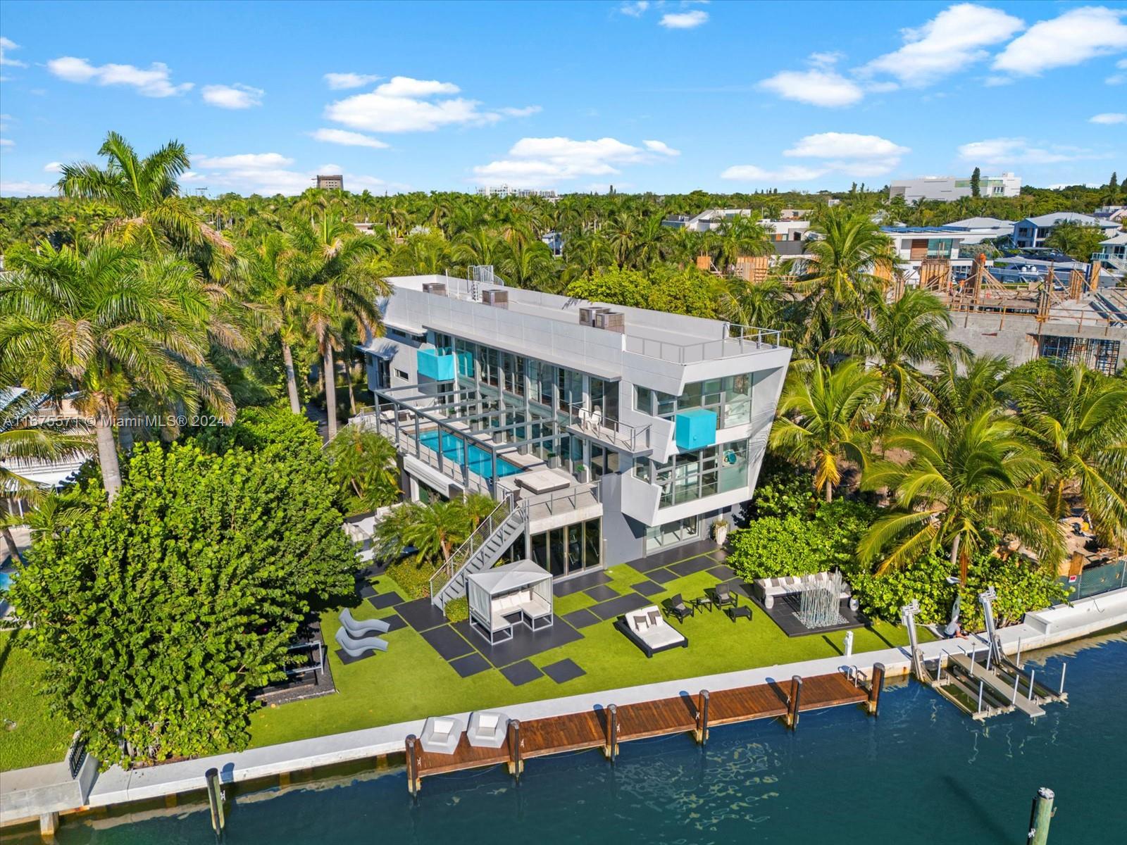 BELLE MEADE ISLAND - Residential